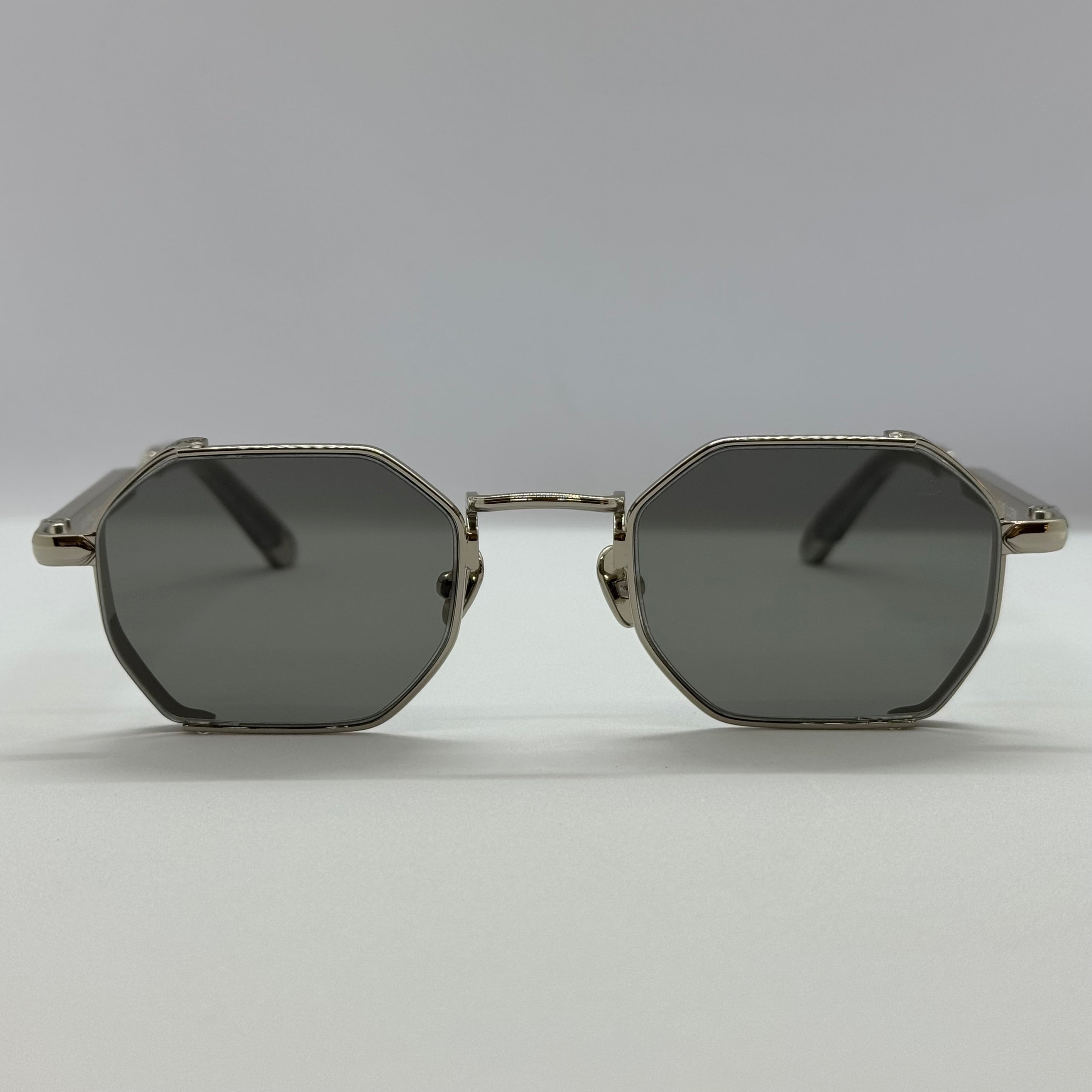 модел MayBach Silver