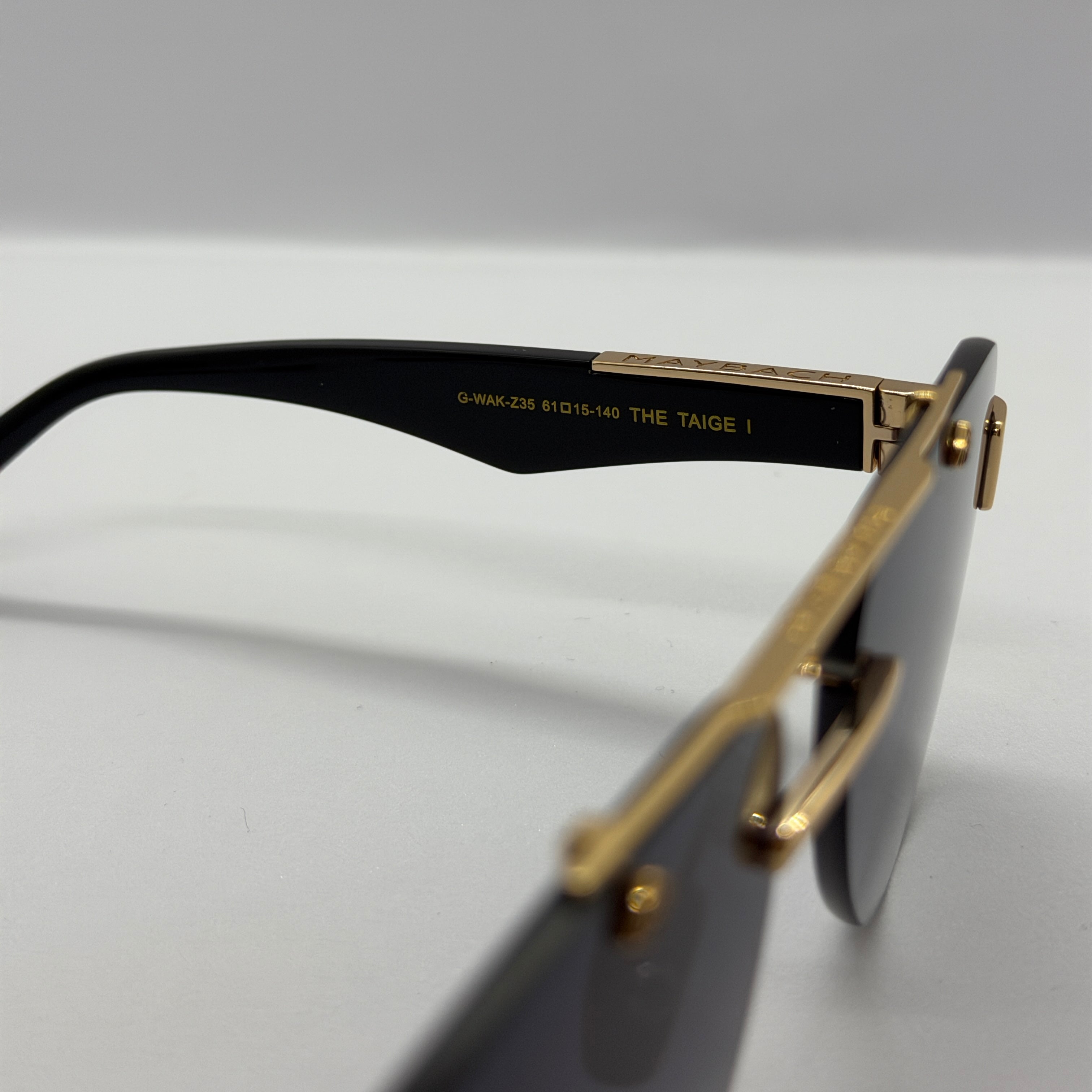 модел MayFair Gold