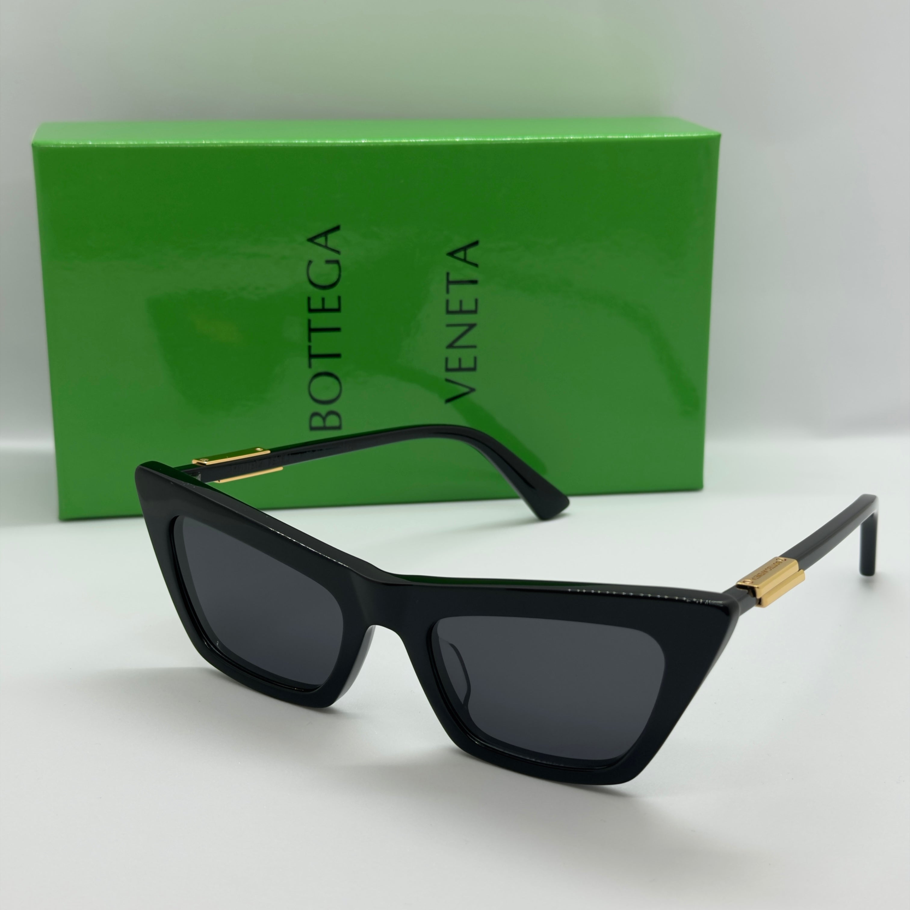 модел Zeno Black