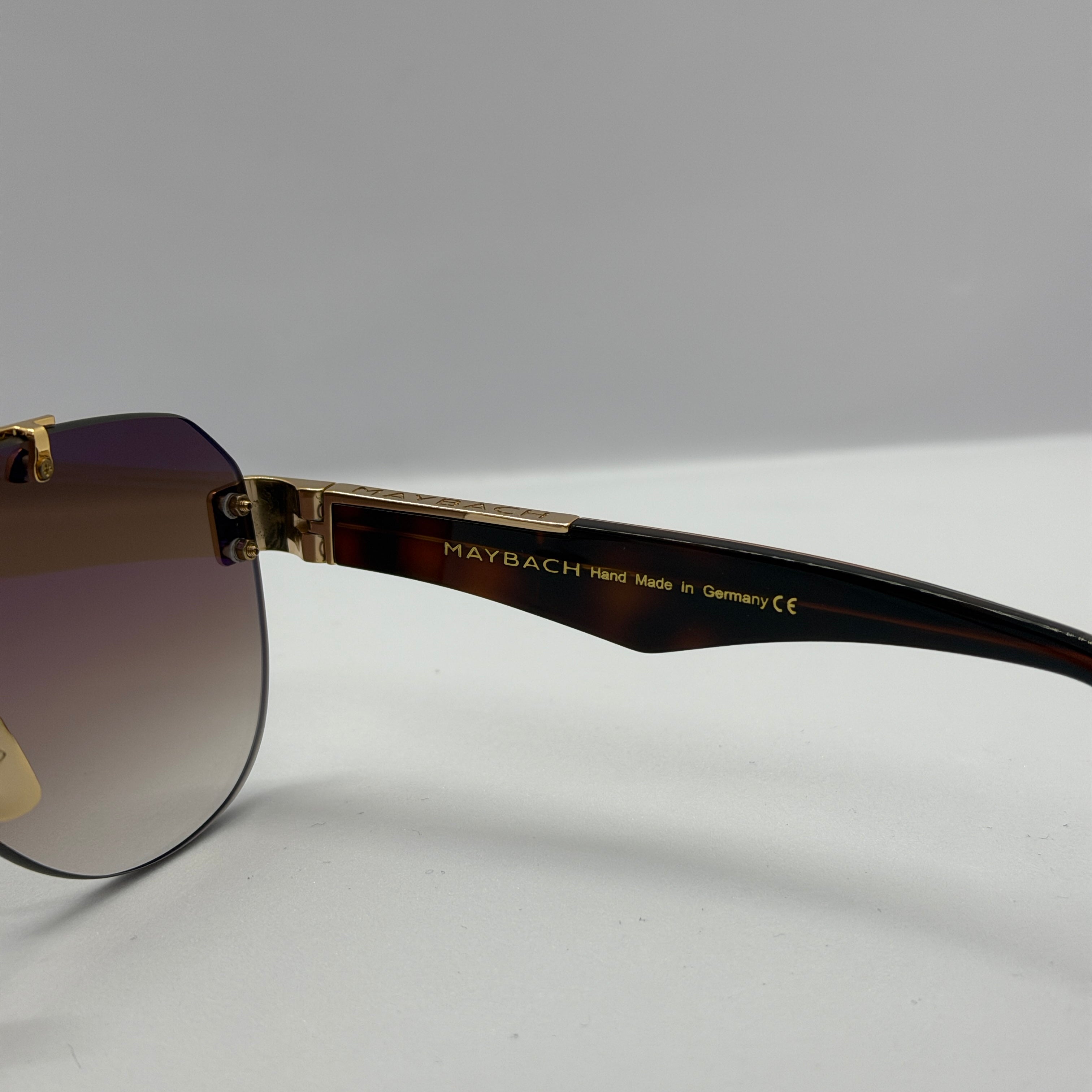 модел MayFair Brown