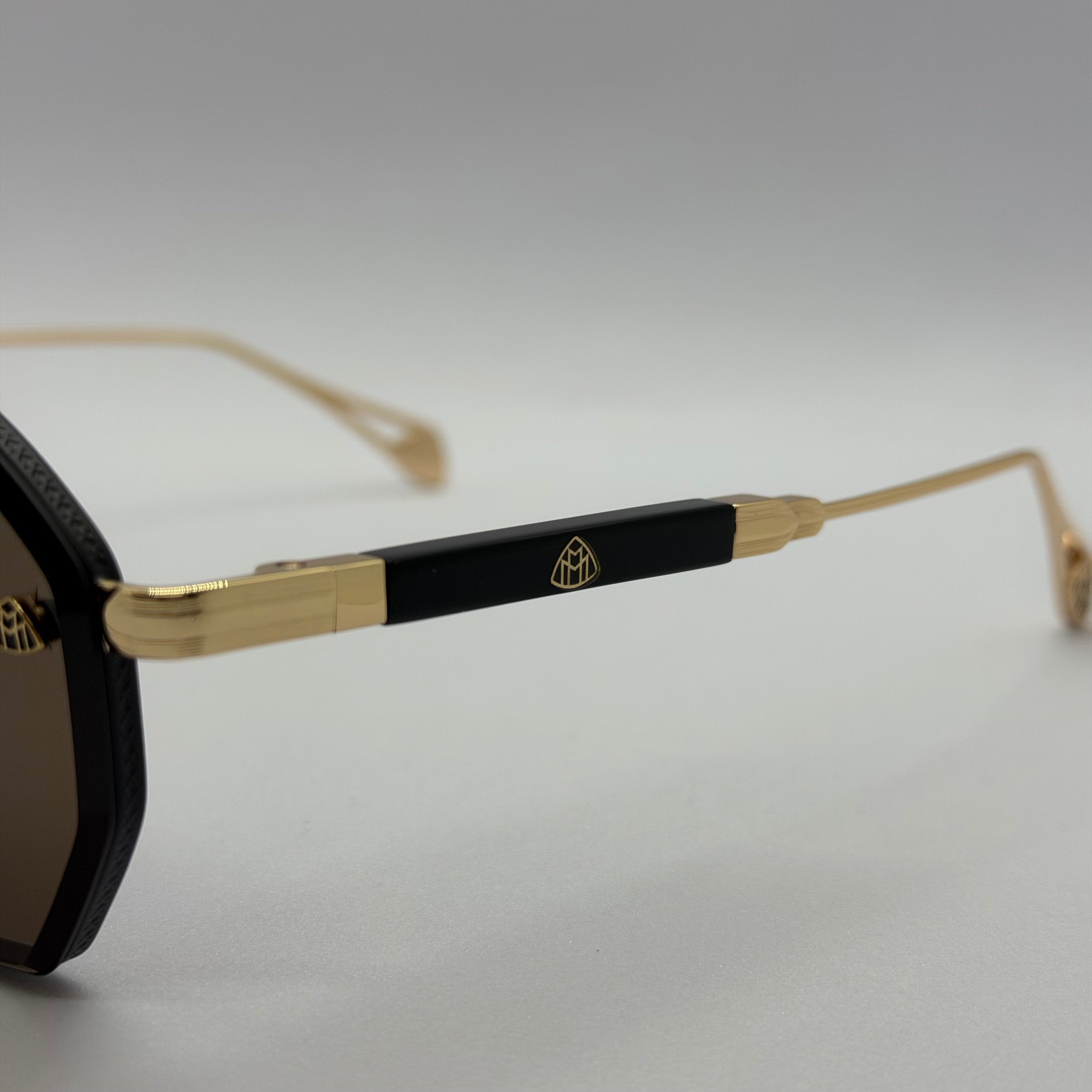 модел Diplomat Gold