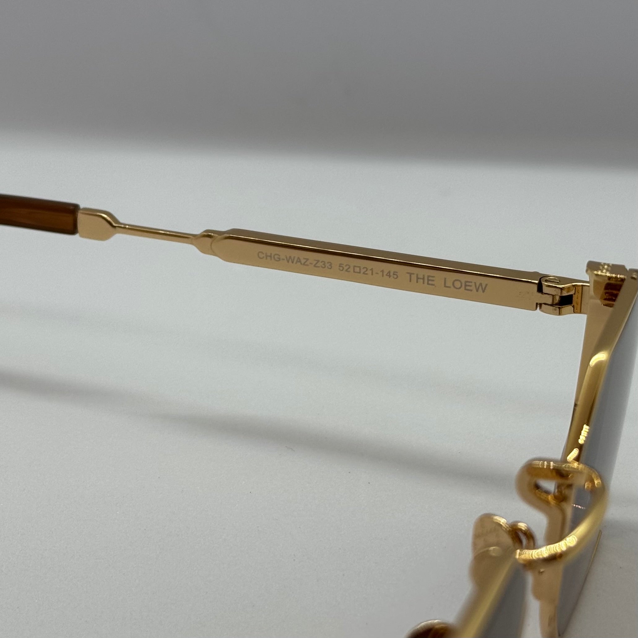 модел MayBach Gold