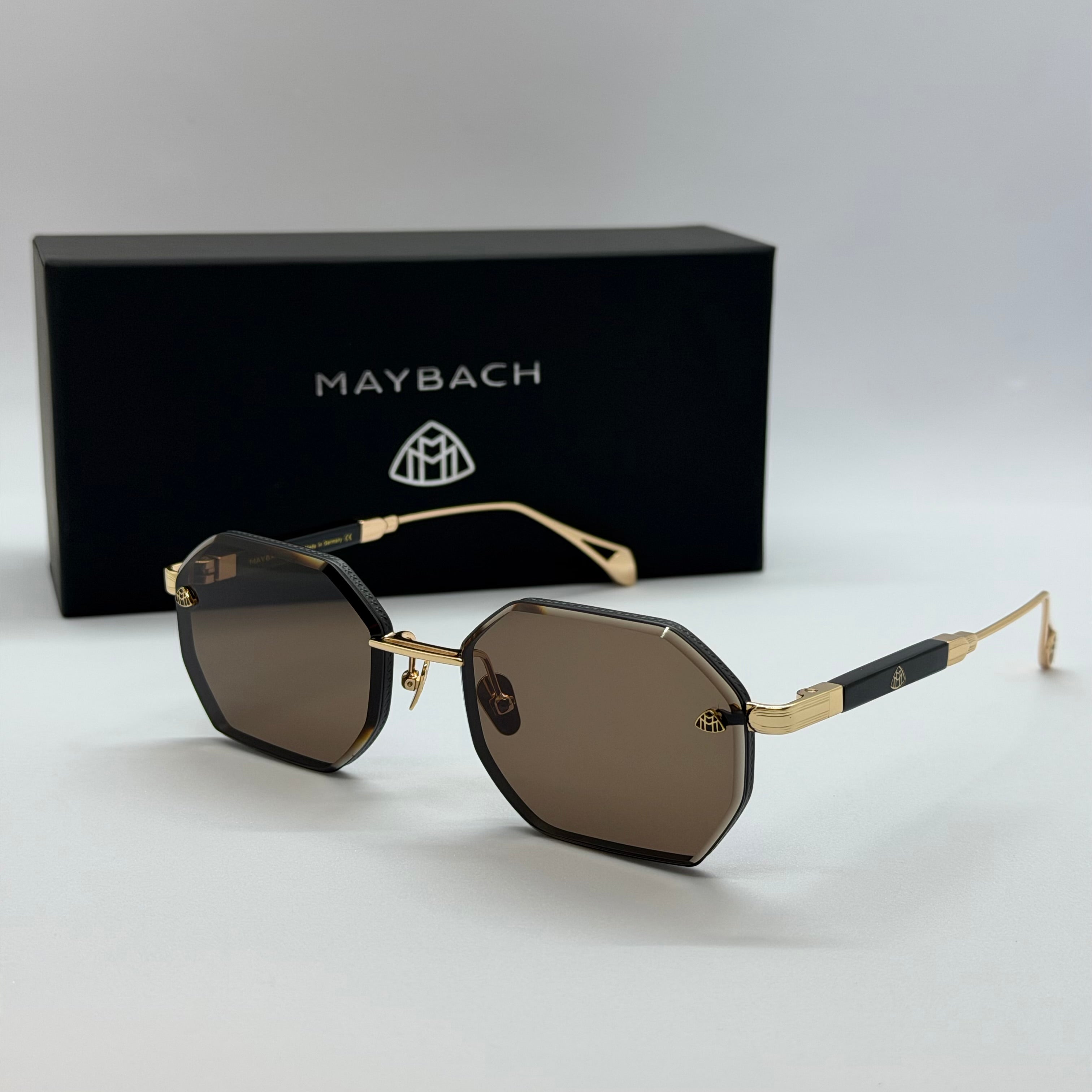 модел Diplomat Gold