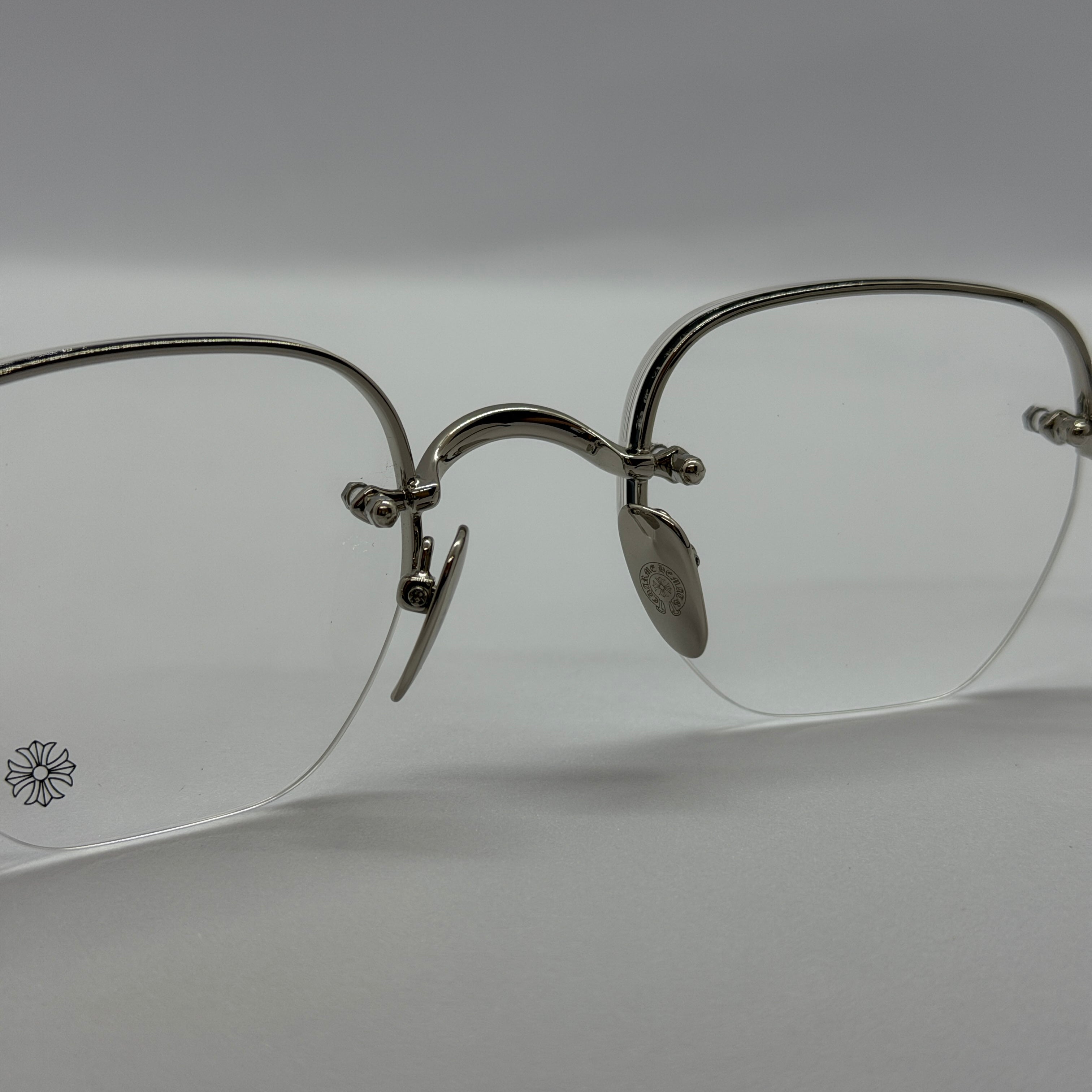 модел Verti Transparent Silver