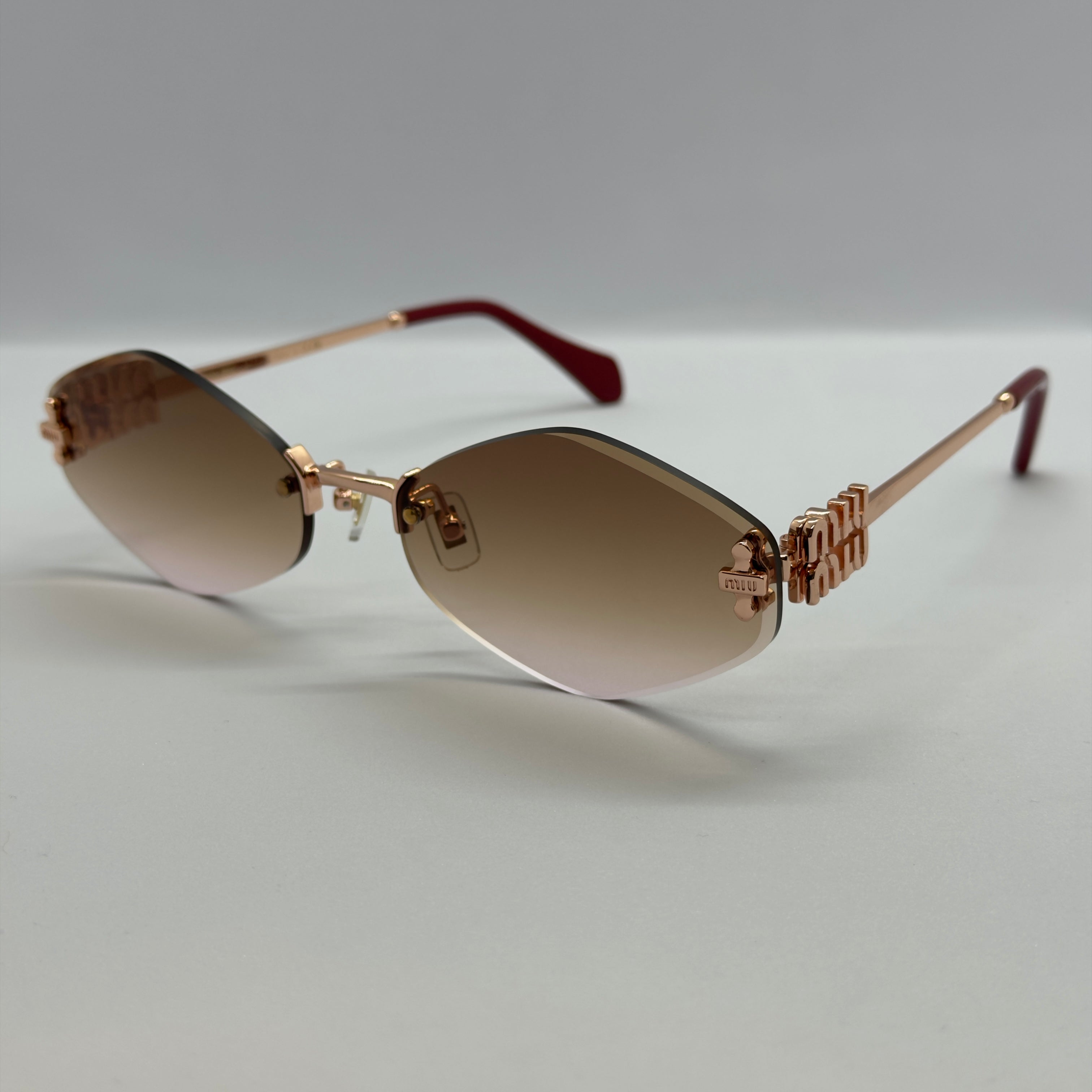 модел Nexo Pink