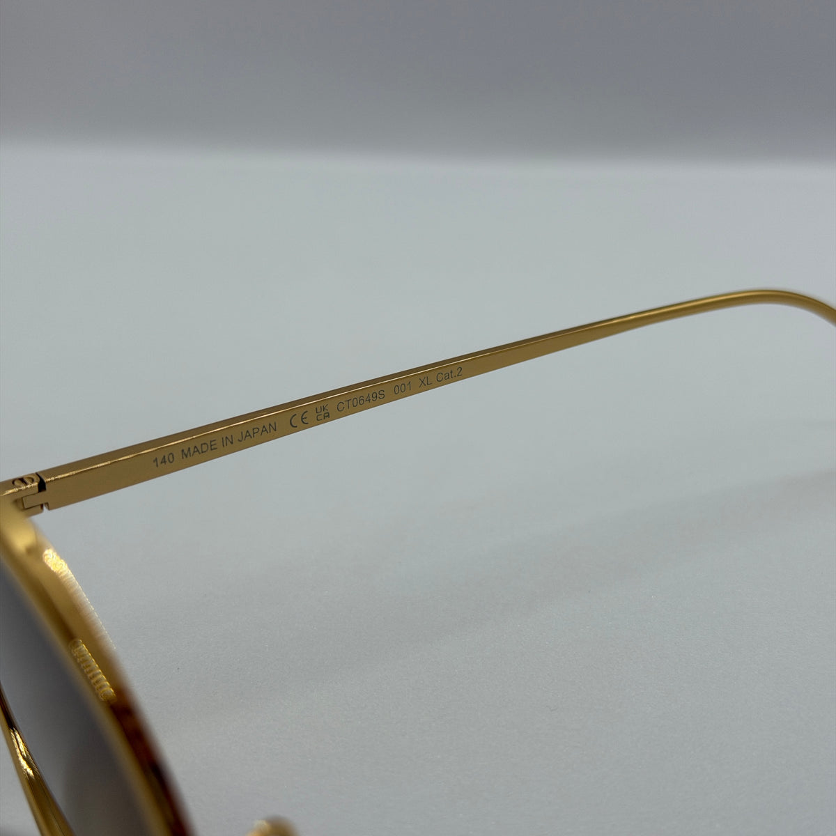 модел Nyra Gold