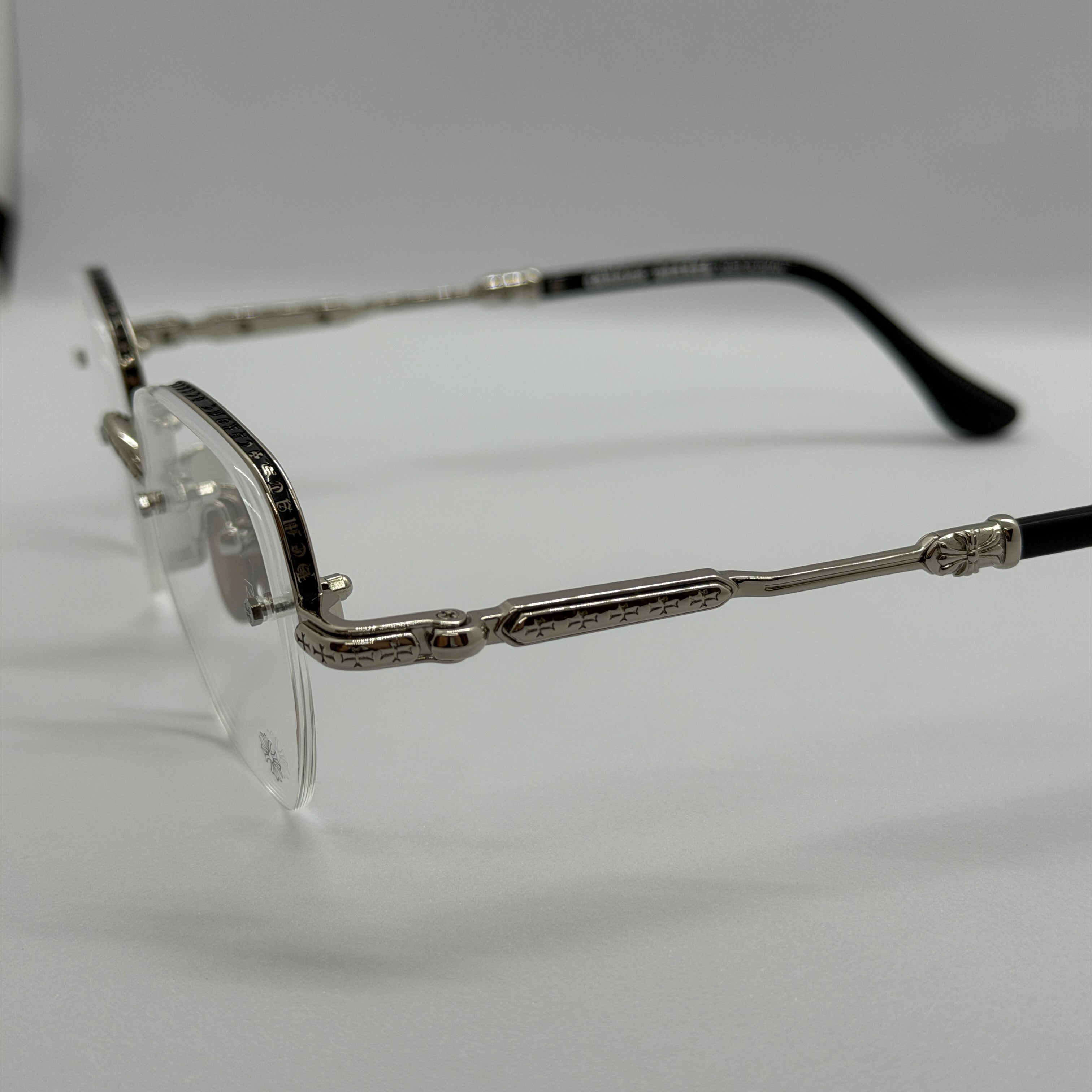 модел Verti Transparent Silver