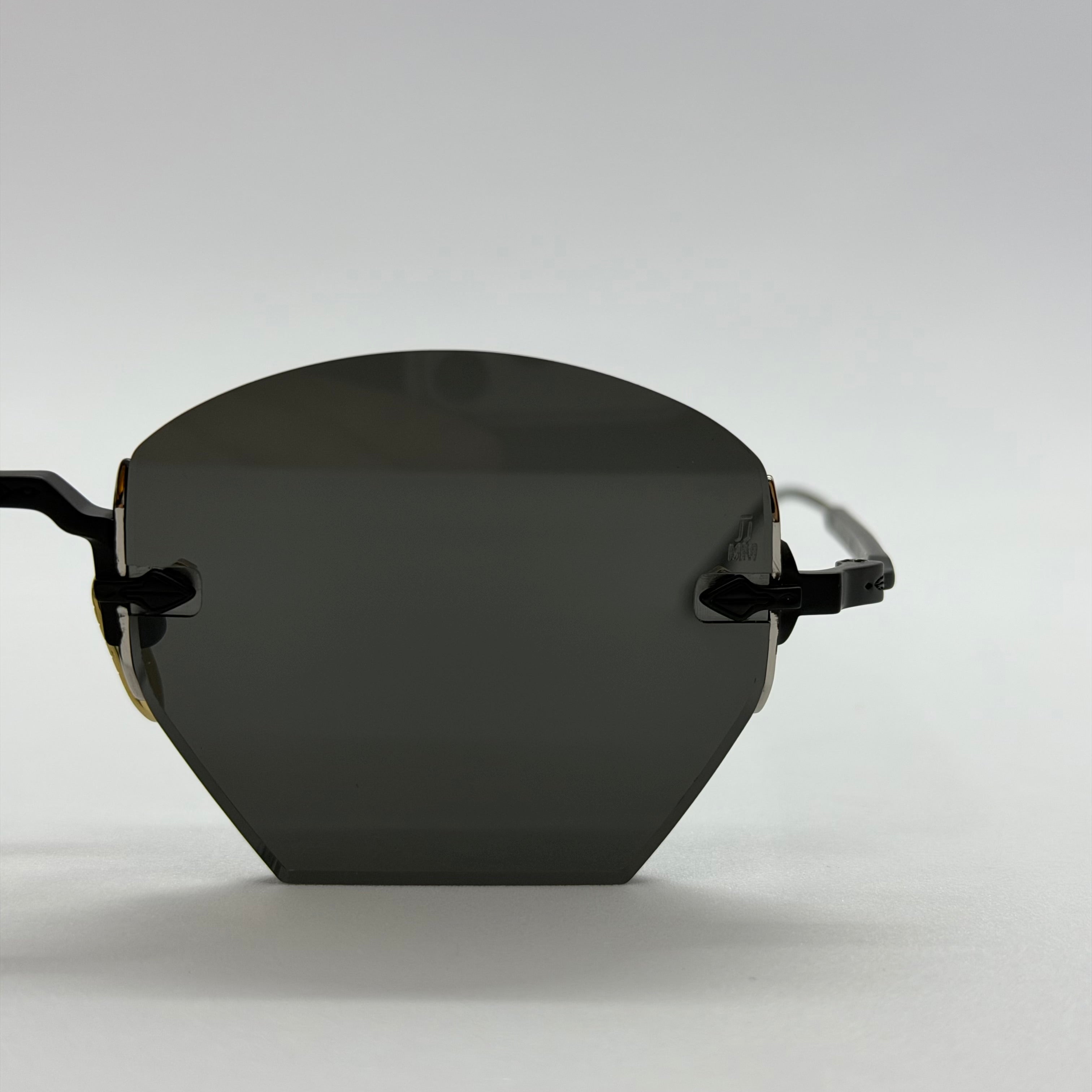 модел Molino Black