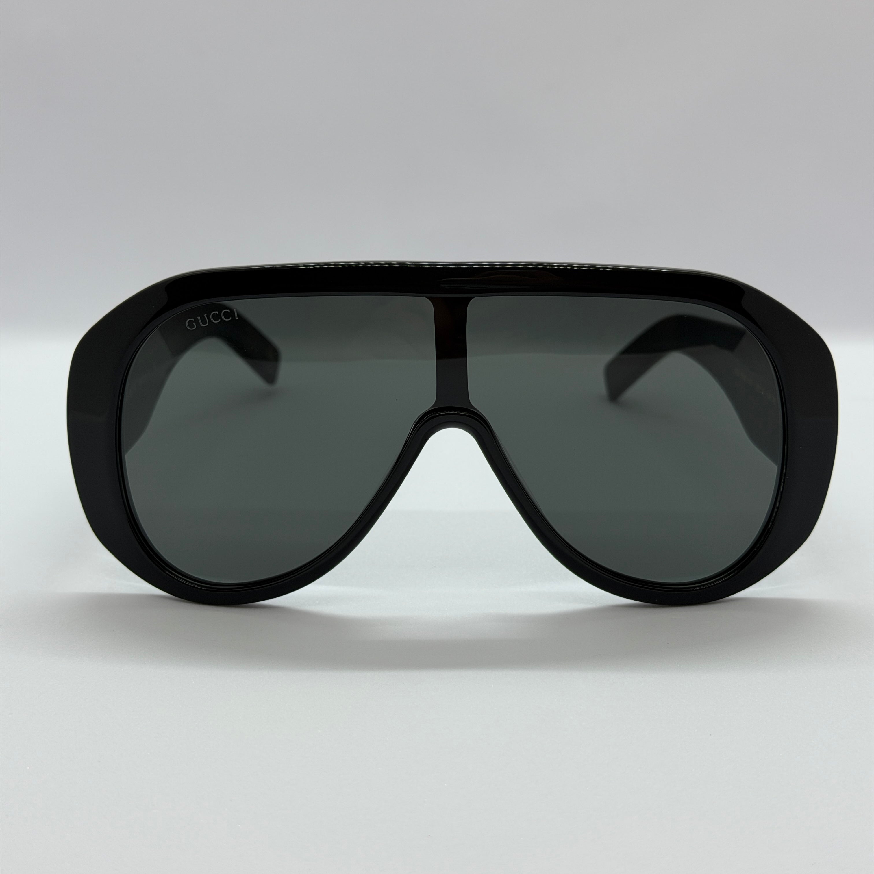 модел Glare Black
