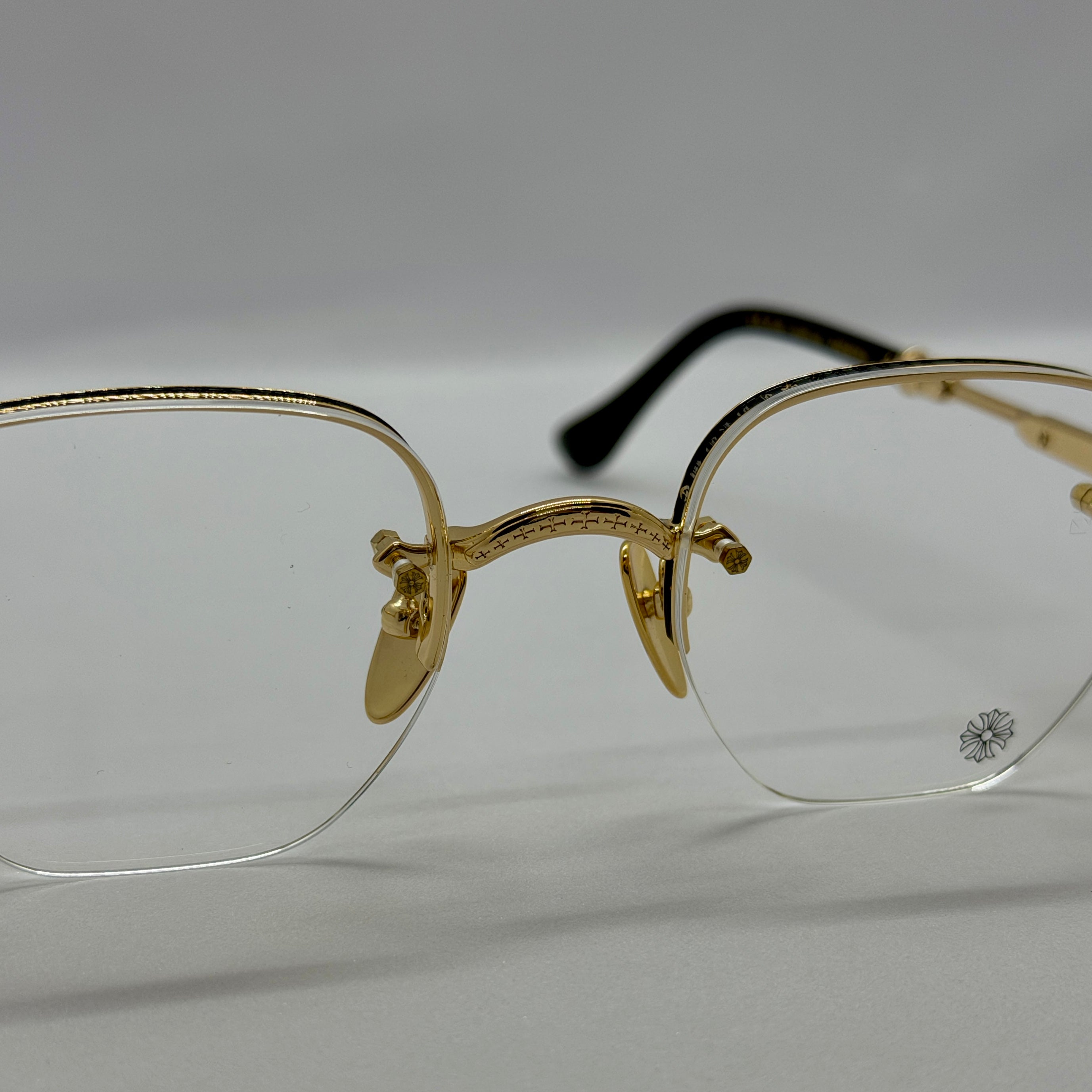 модел Verti Transparent Gold