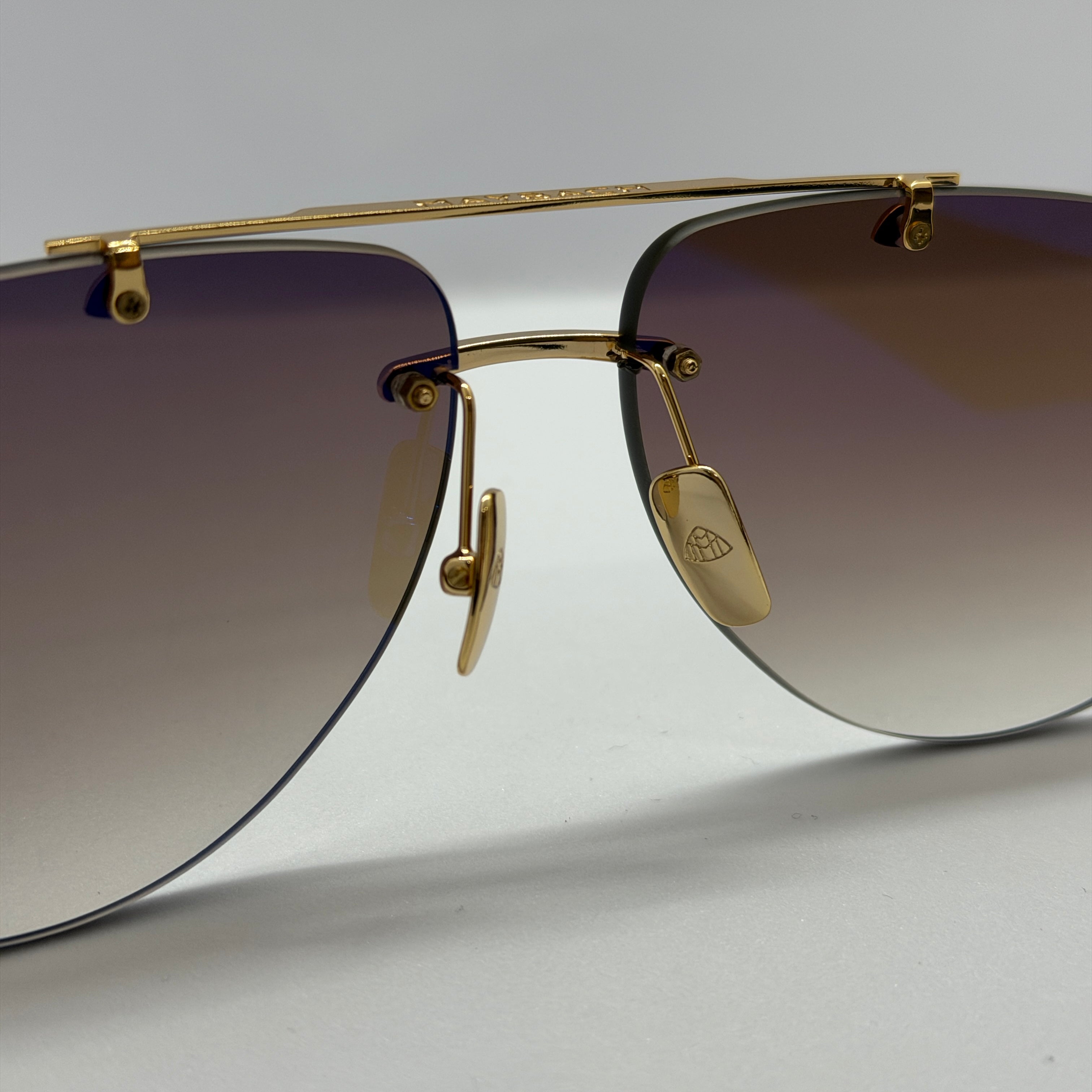 модел MayFair Brown