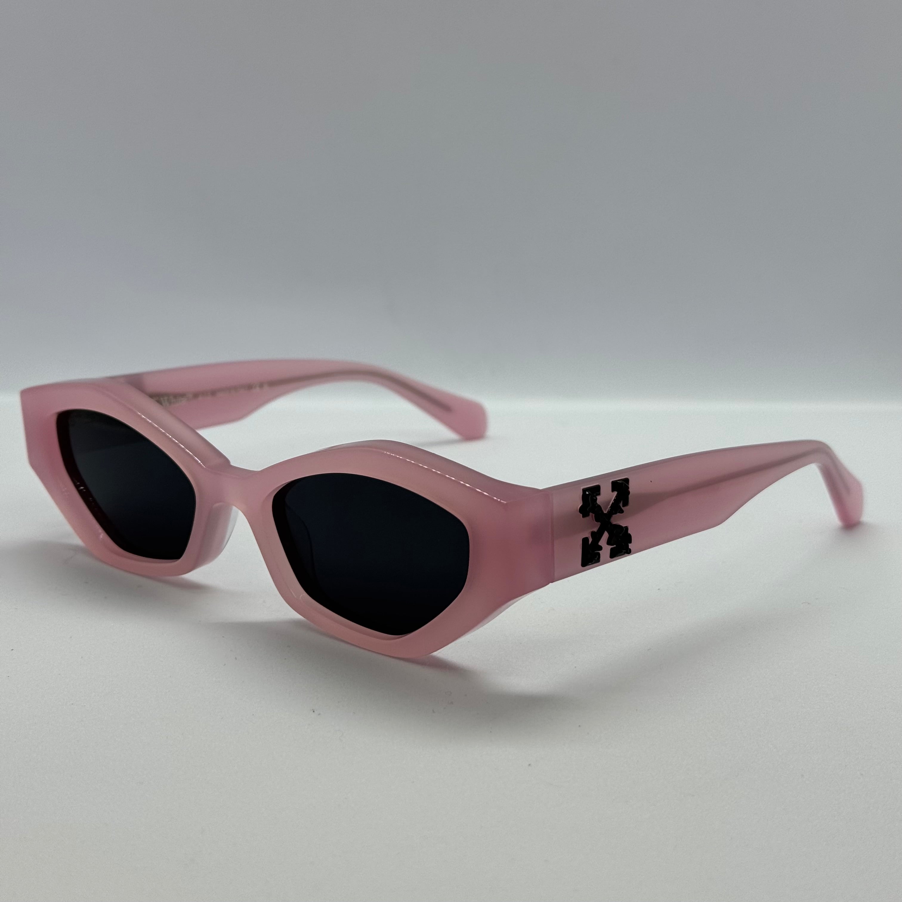 модел Kayro Pink