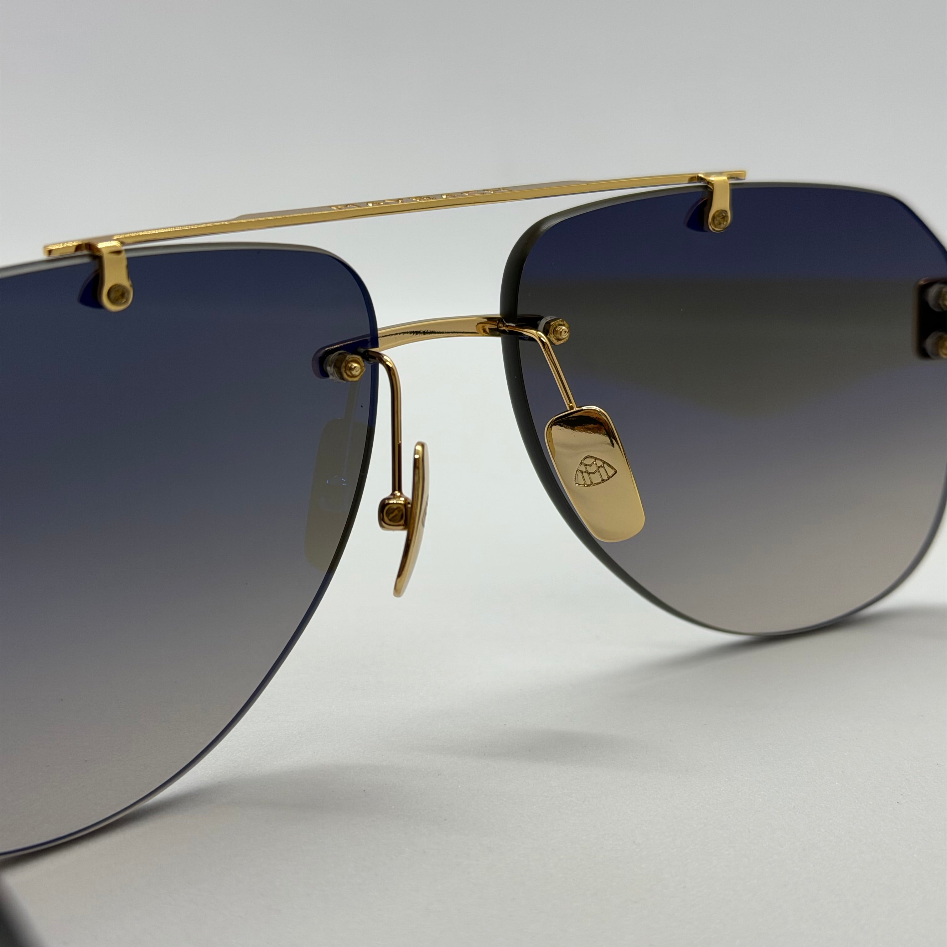 модел MayFair Gold