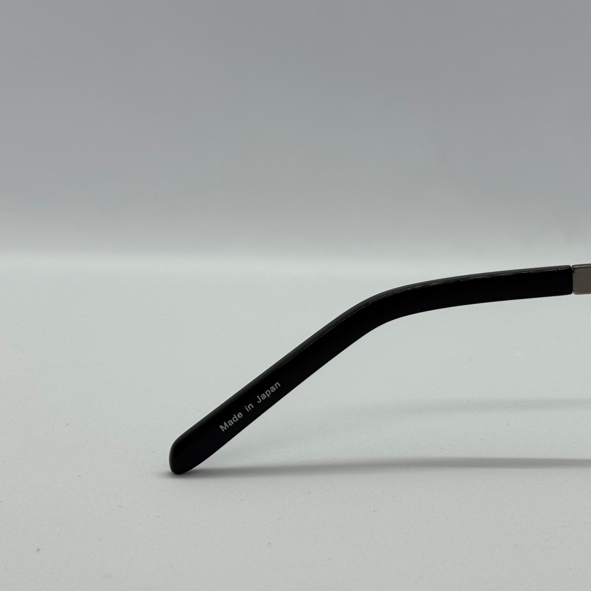 модел Lenses Light