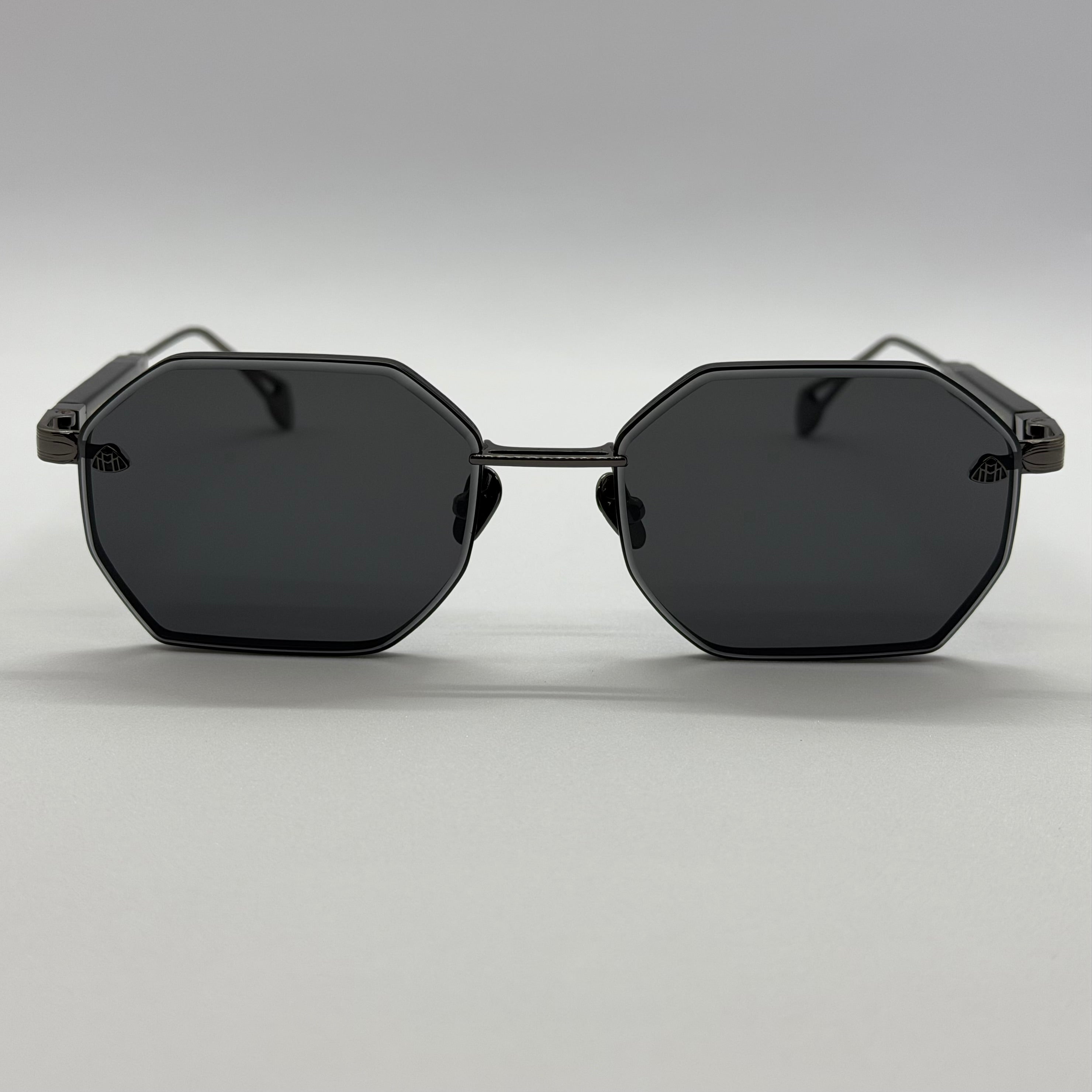 модел Diplomat Black