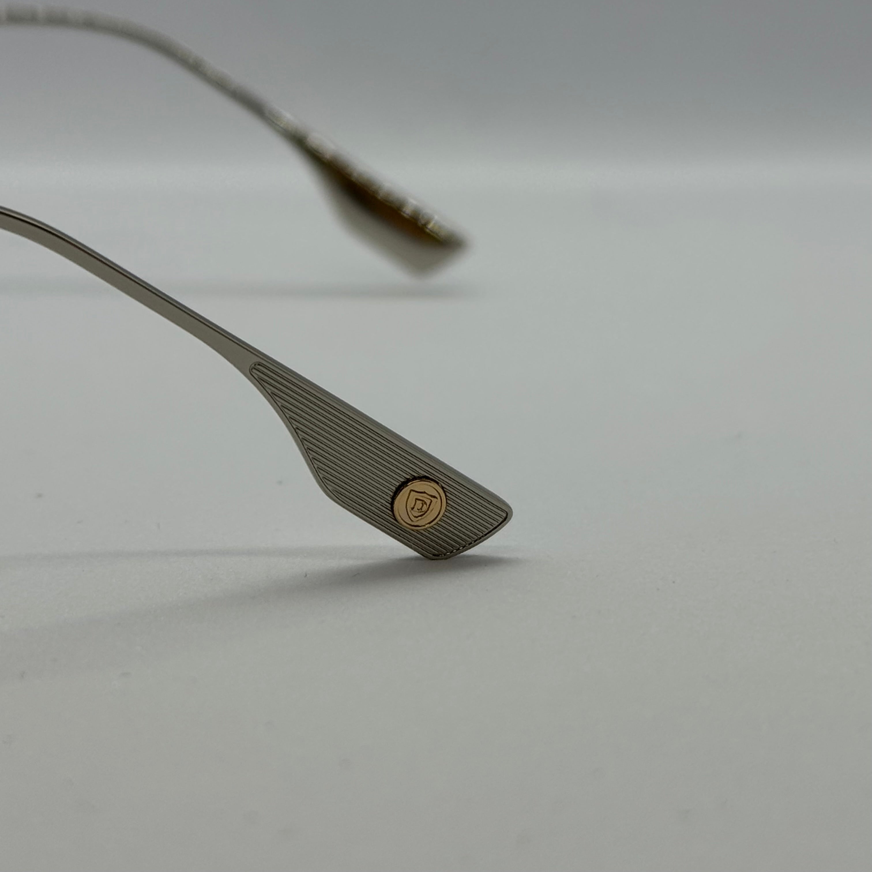 модел Gladiator Light