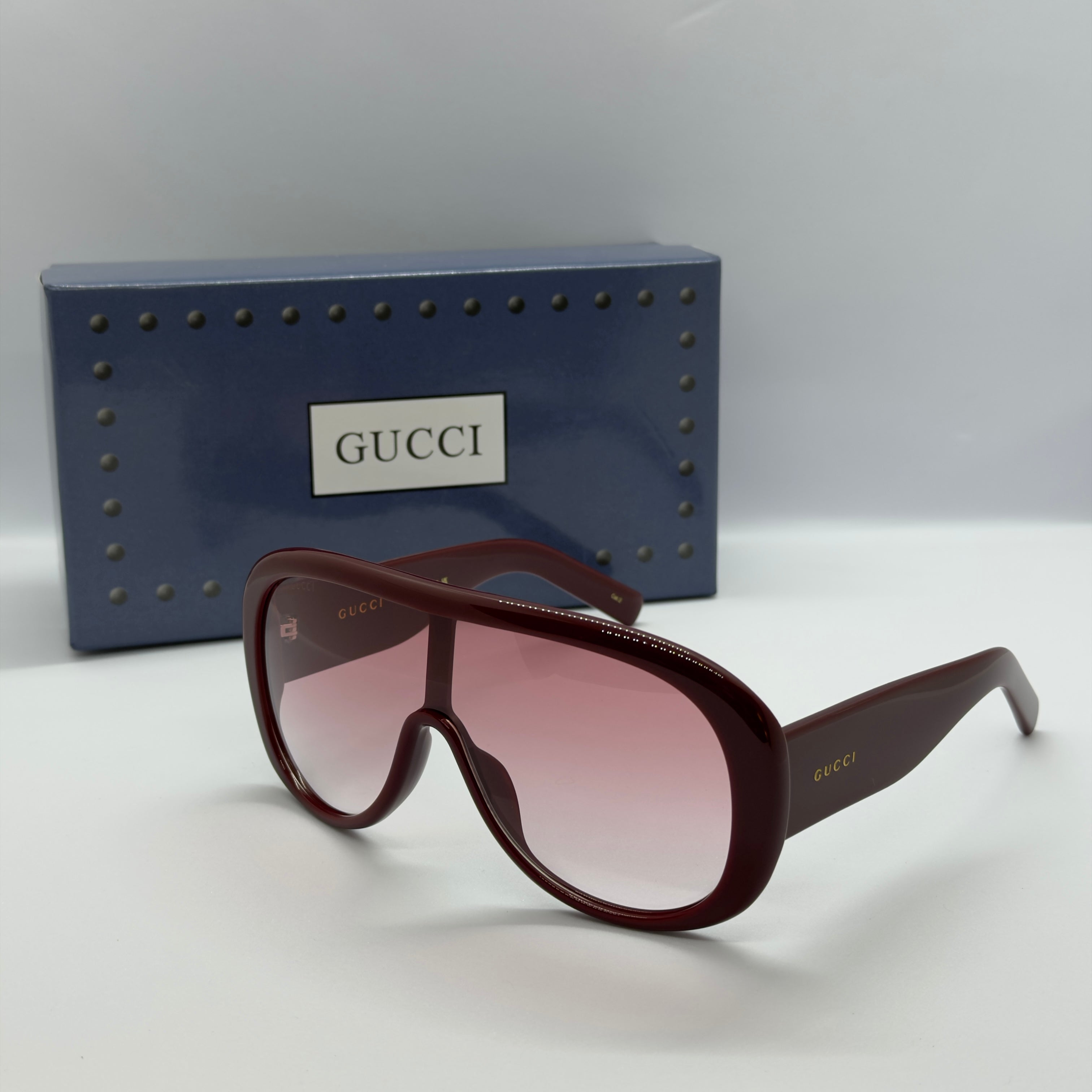 модел Glare Pink