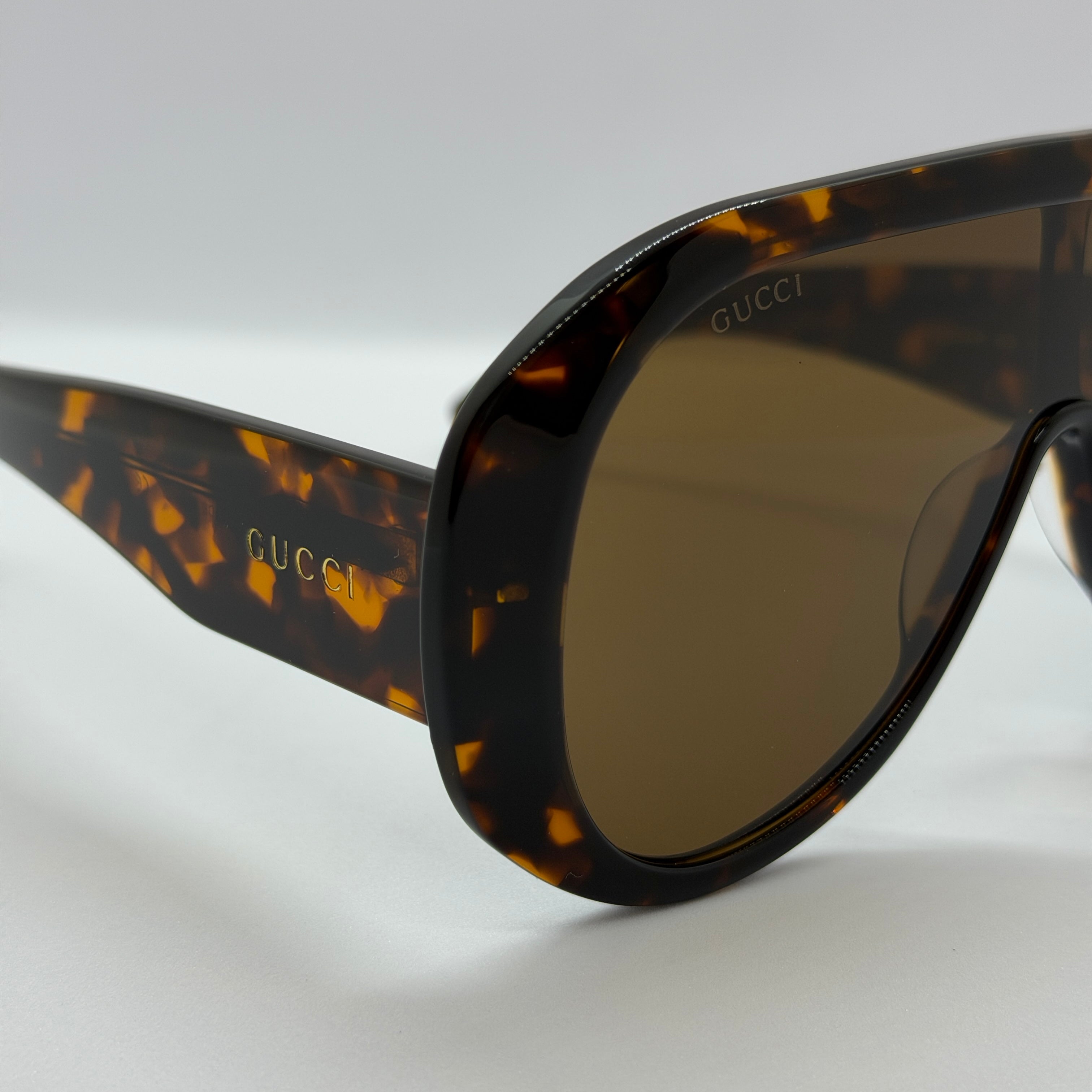 модел Glare Brown
