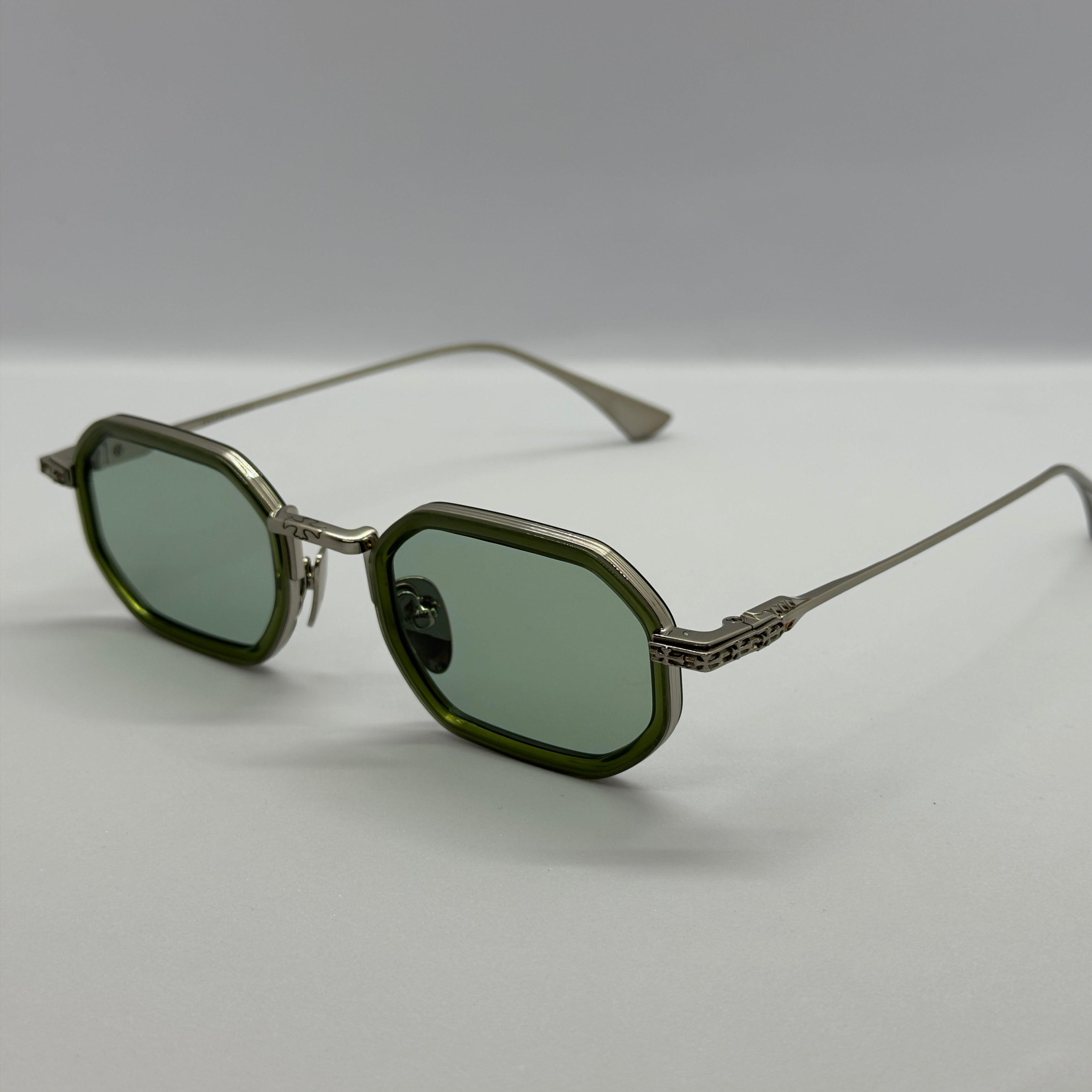 модел Roma Green