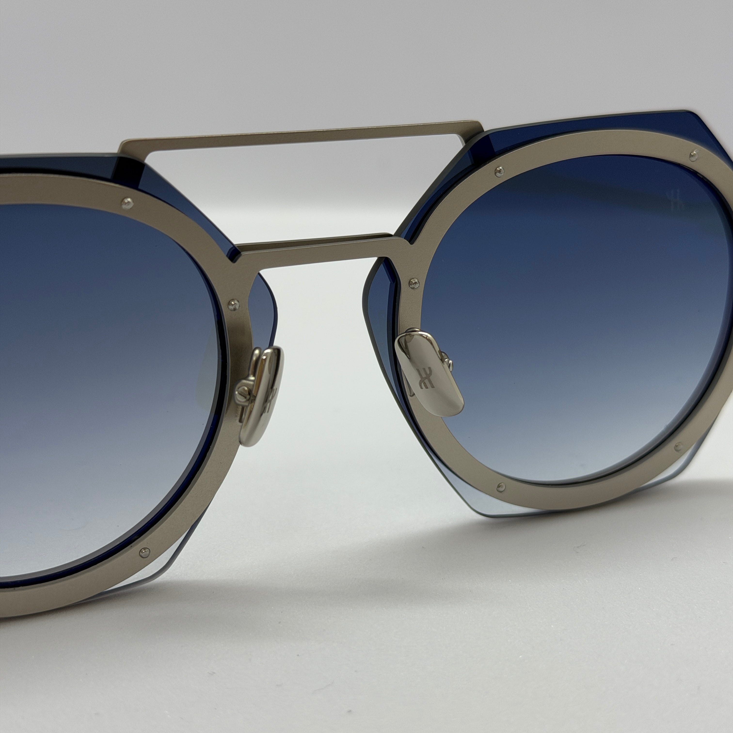 модел Lenses Light Blue