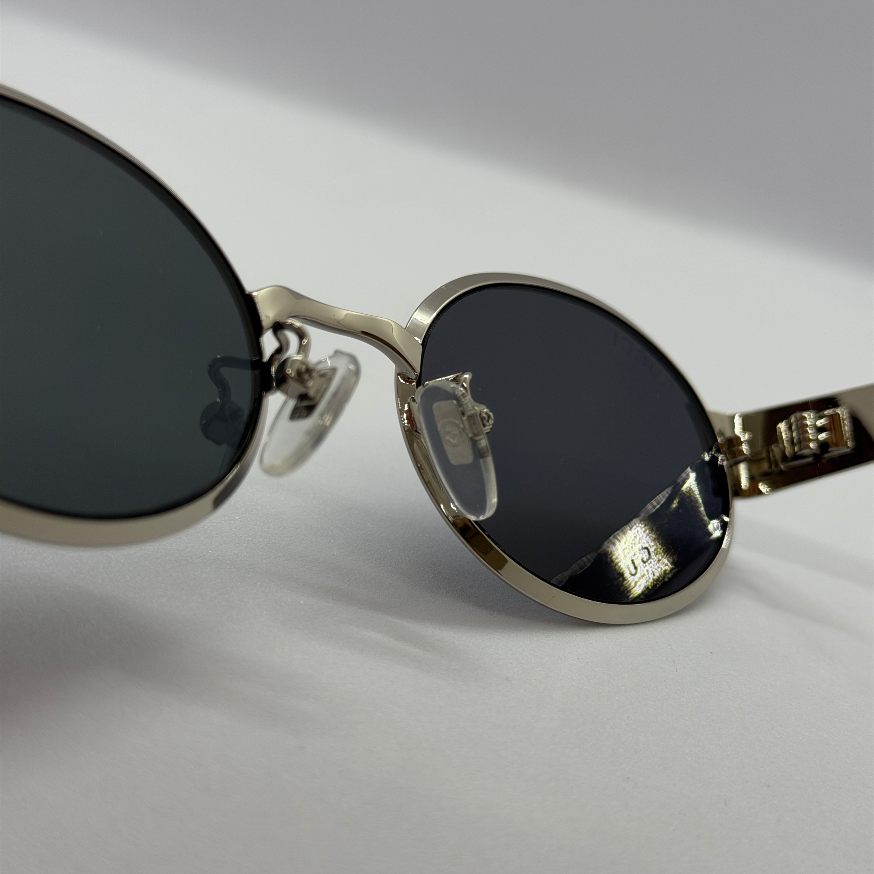 модел Pucci Silver