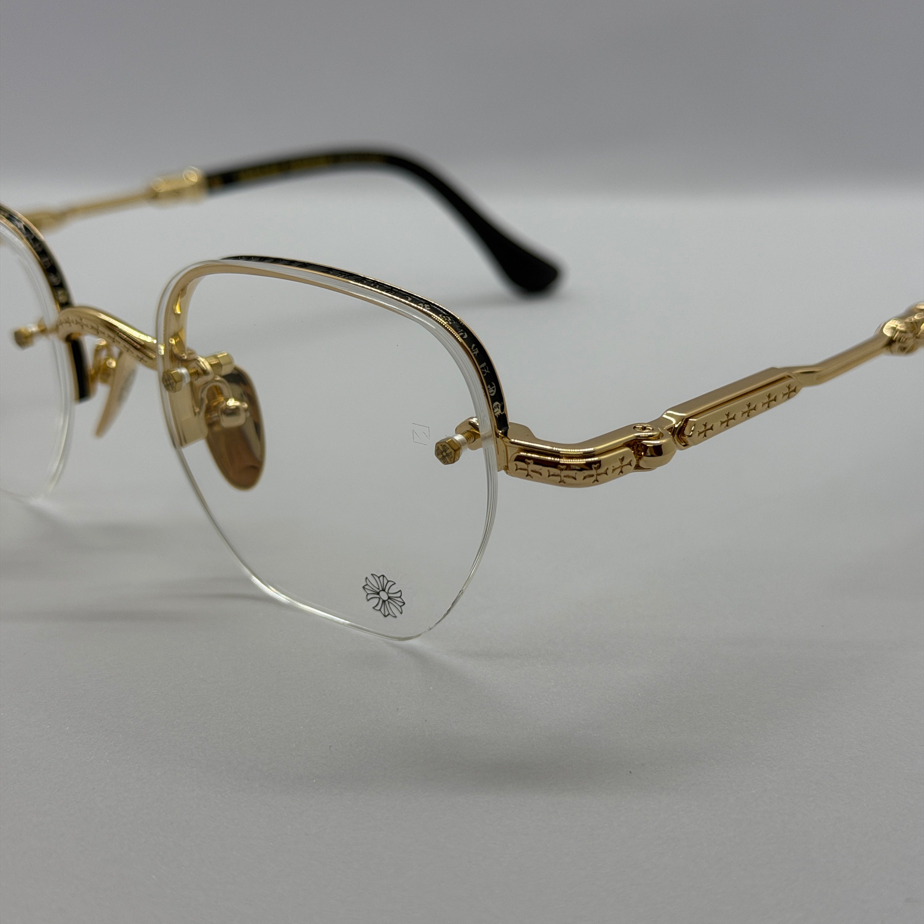 модел Verti Transparent Gold