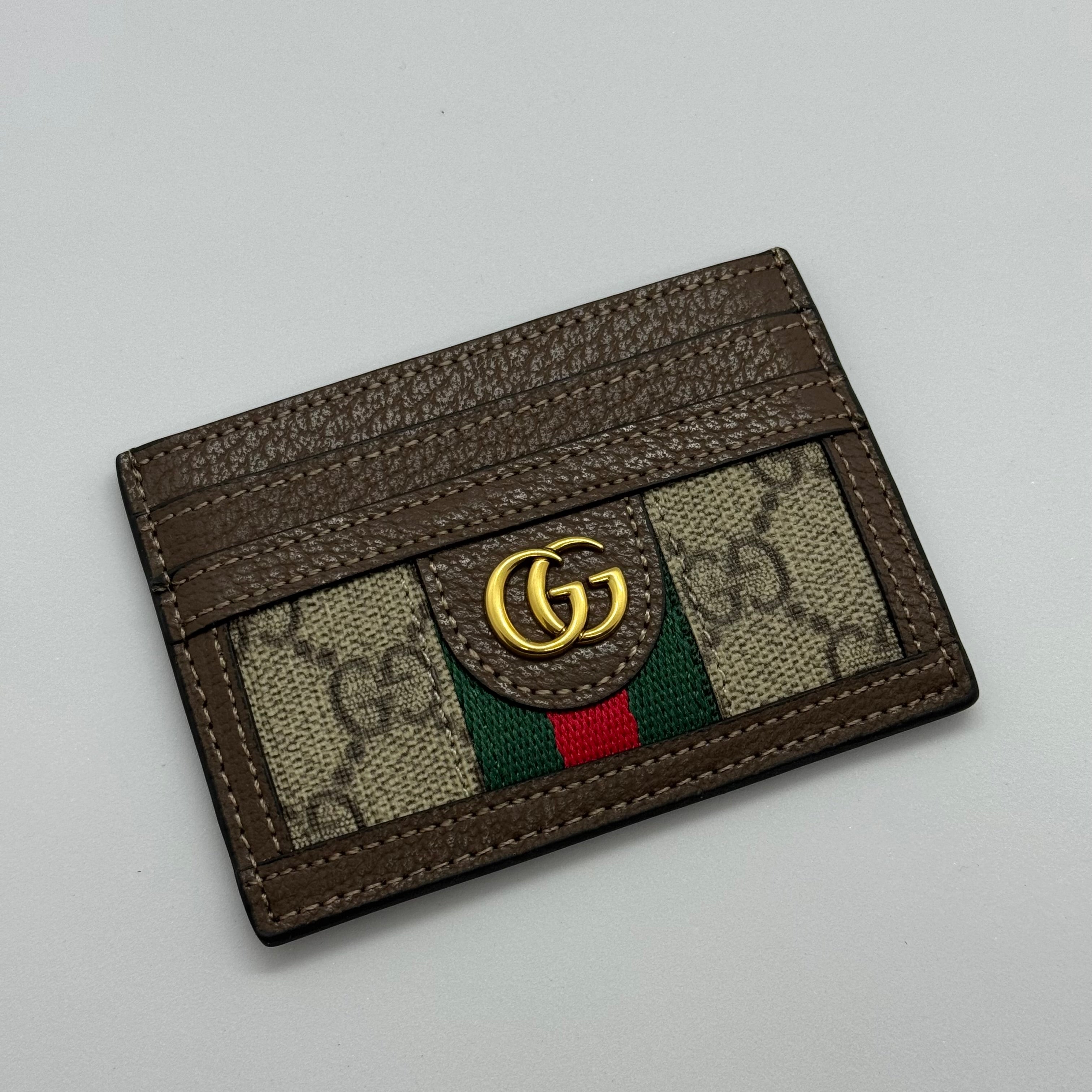 Картодържател