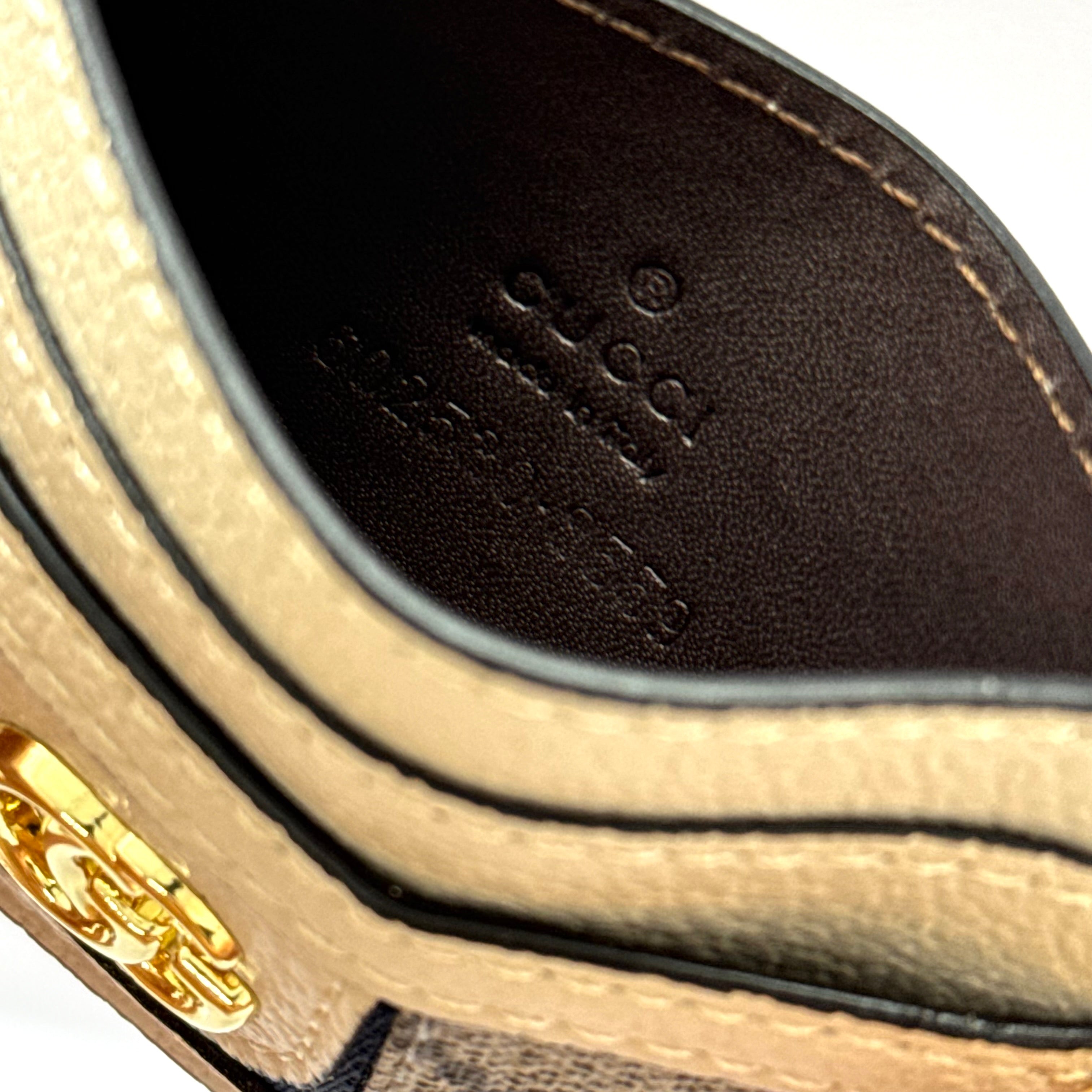 Картодържател