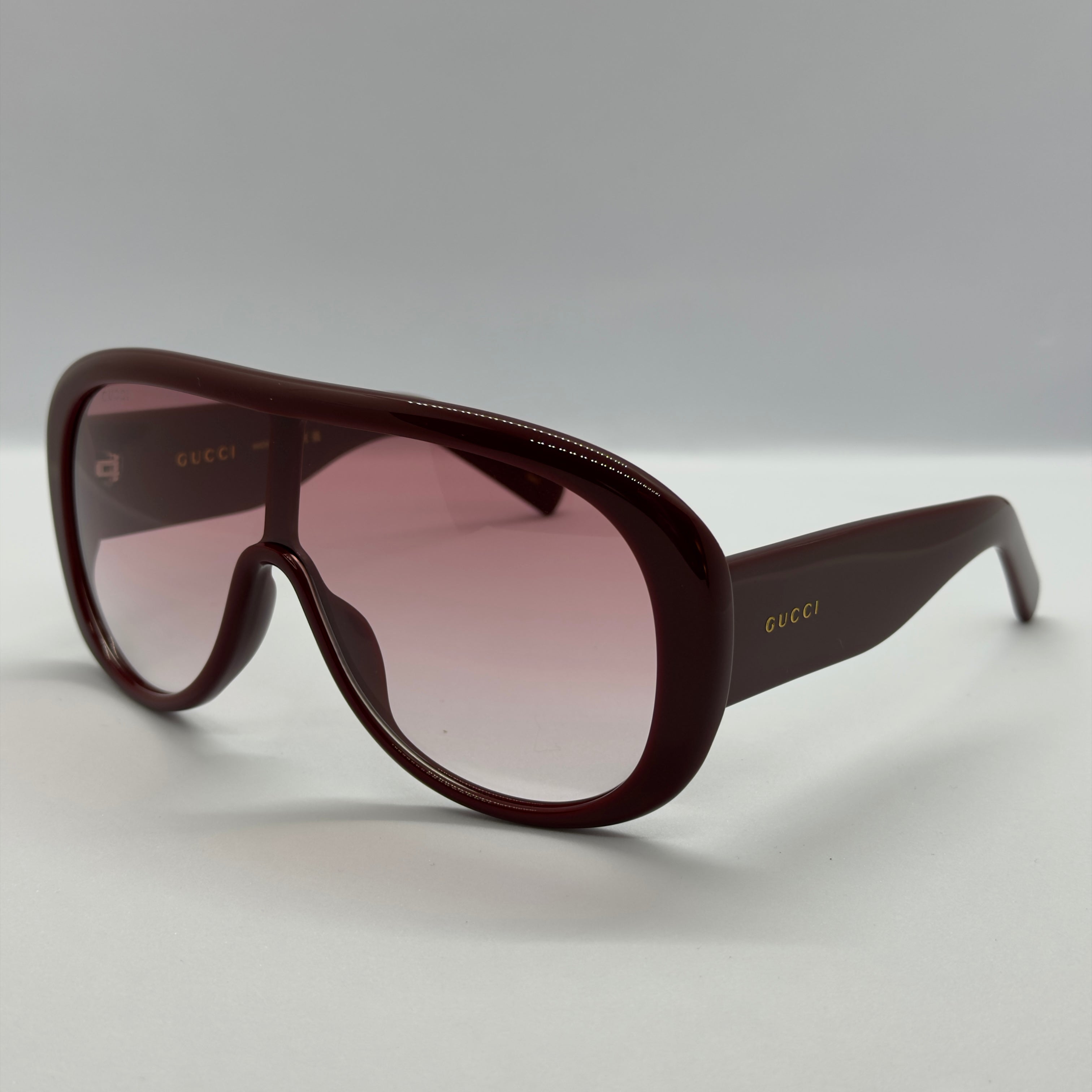 модел Glare Pink