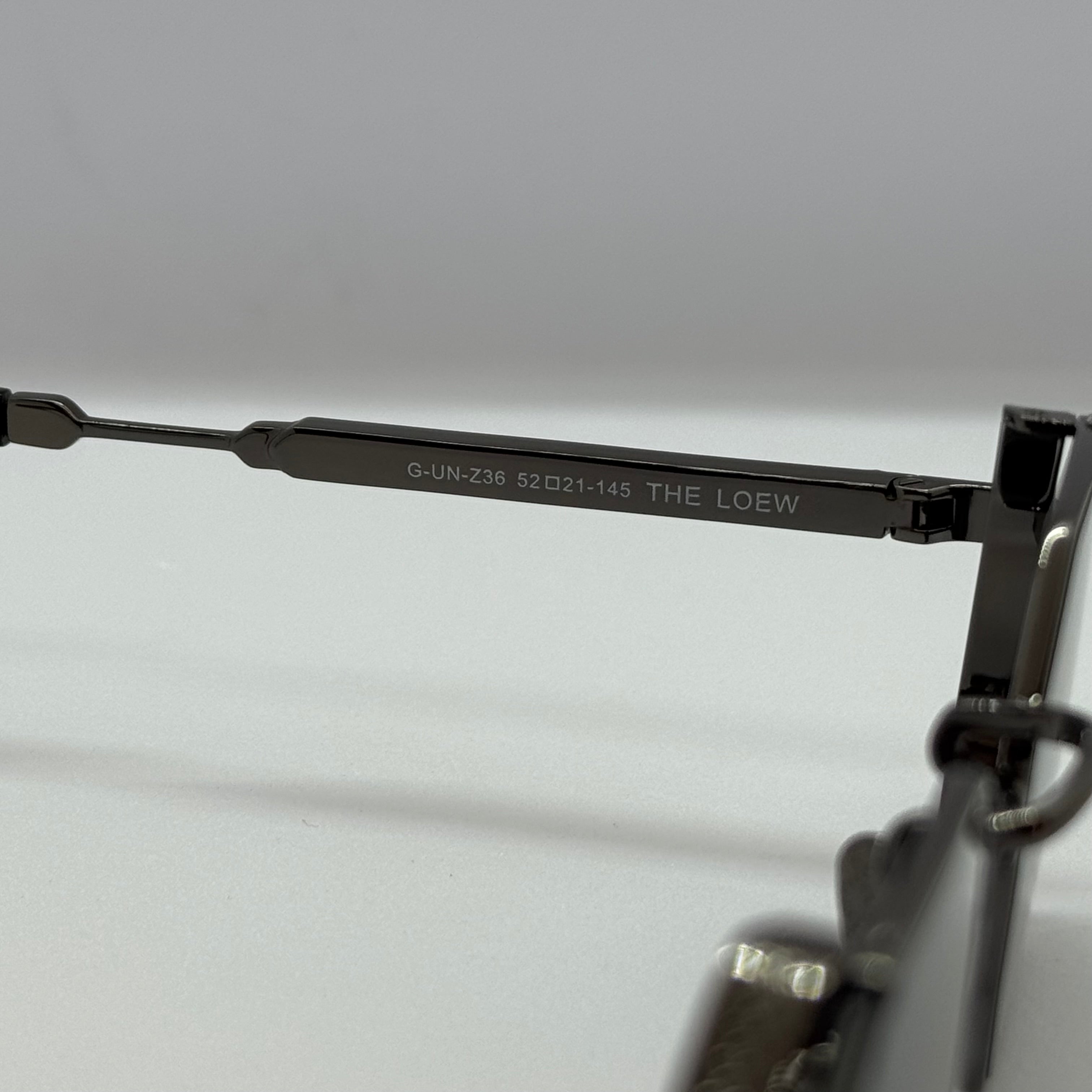 модел MayBach Black