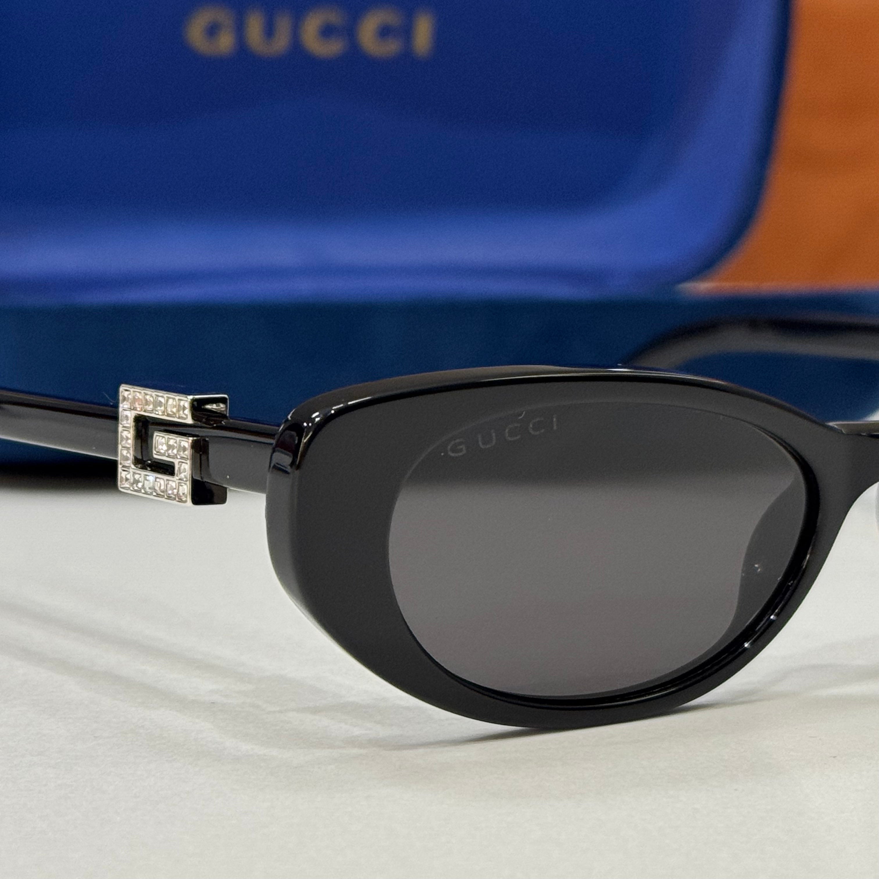 модел Blackout Vogue