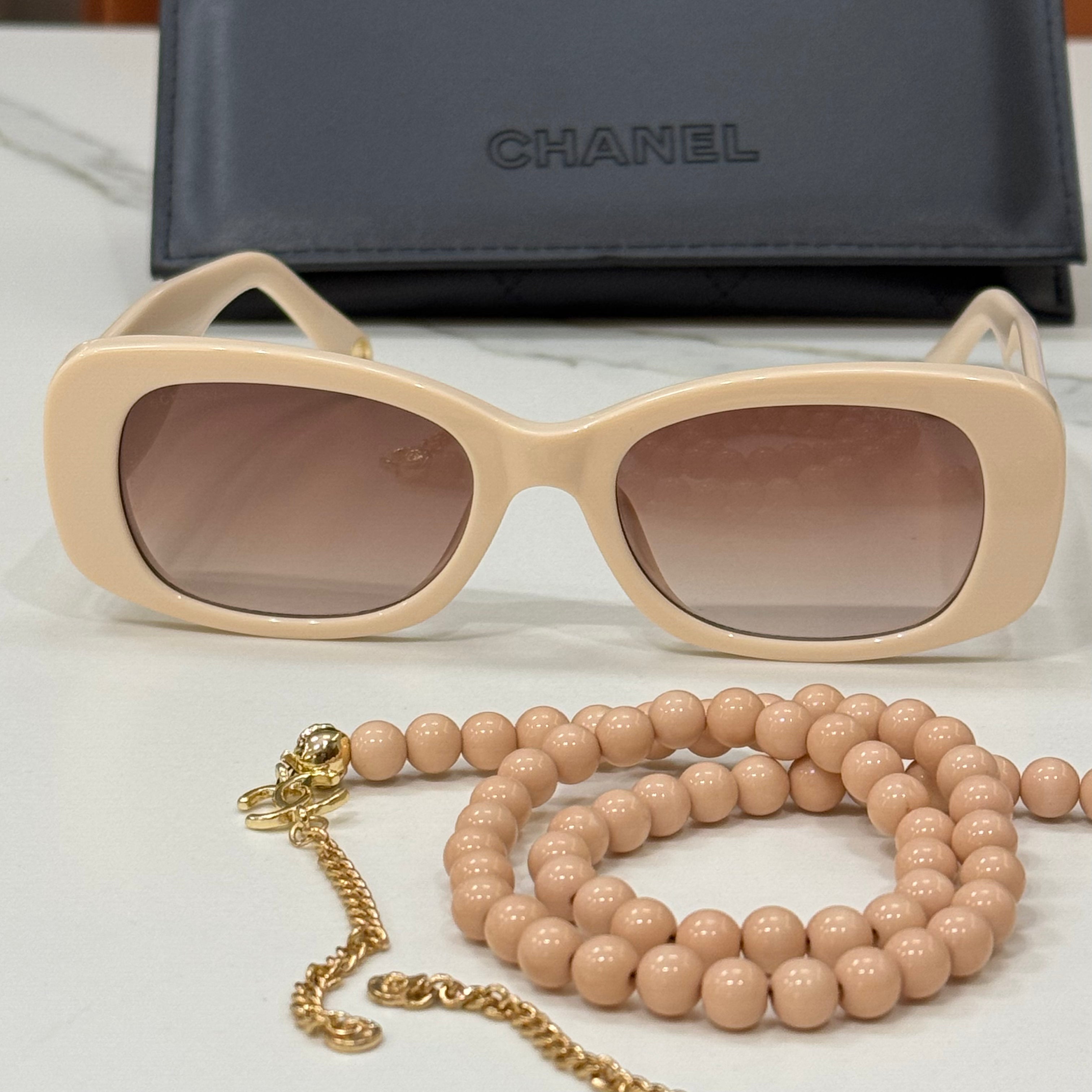 модел Breezeye White