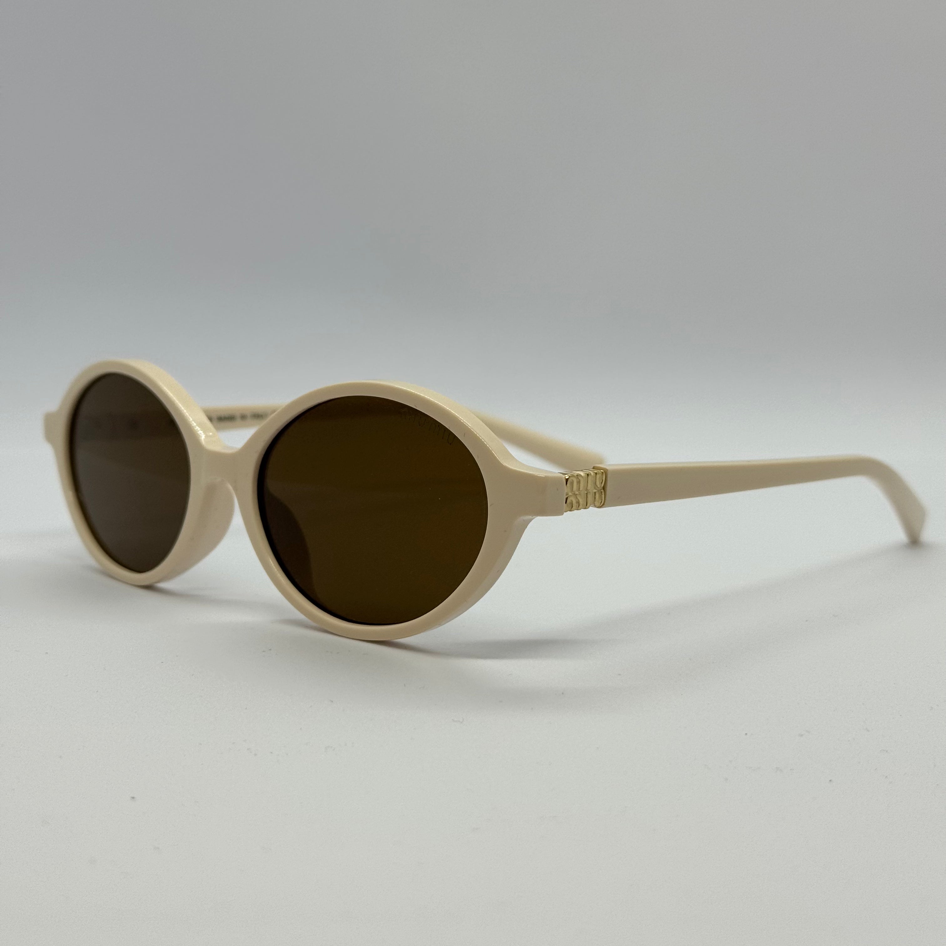 модел Ivory Line