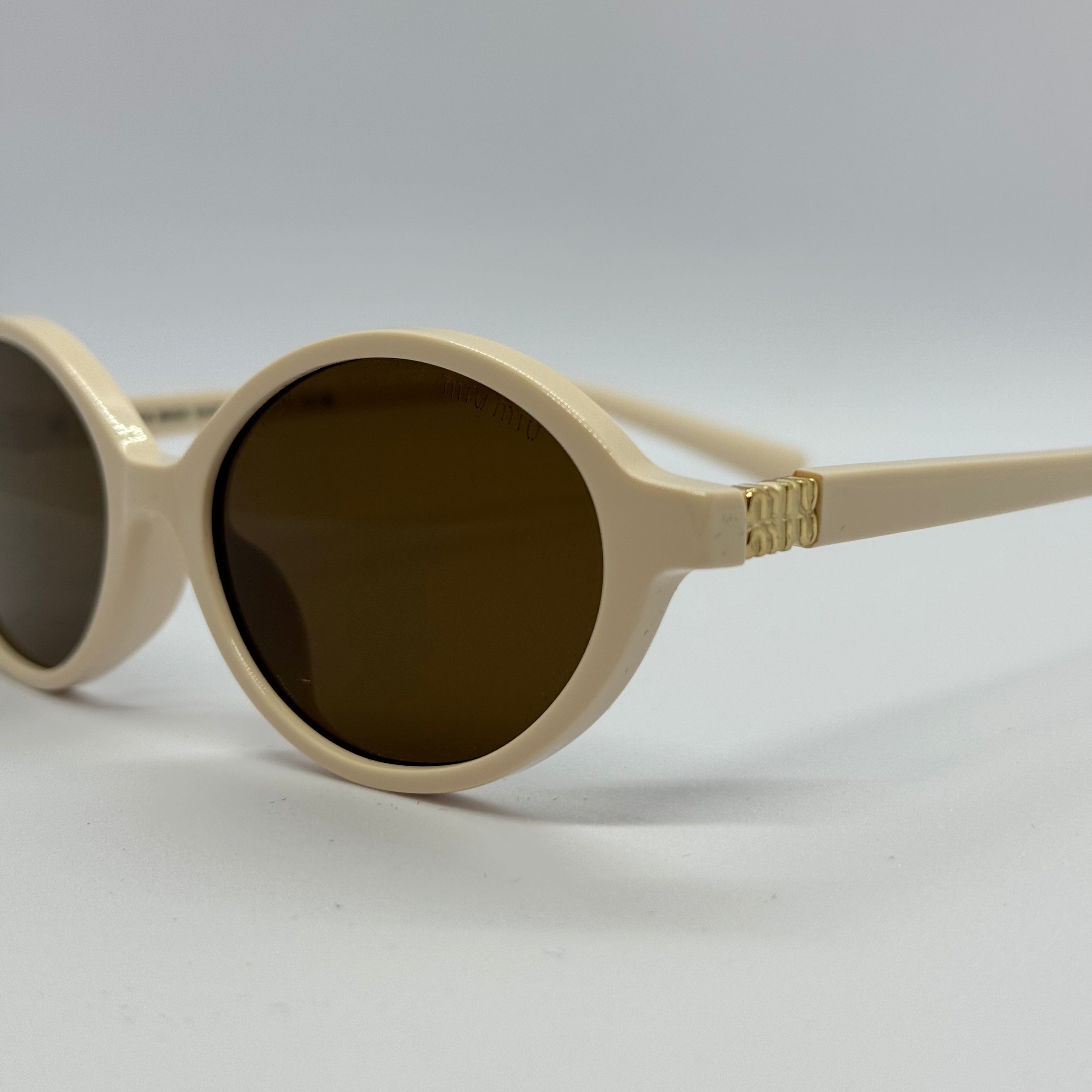 модел Ivory Line