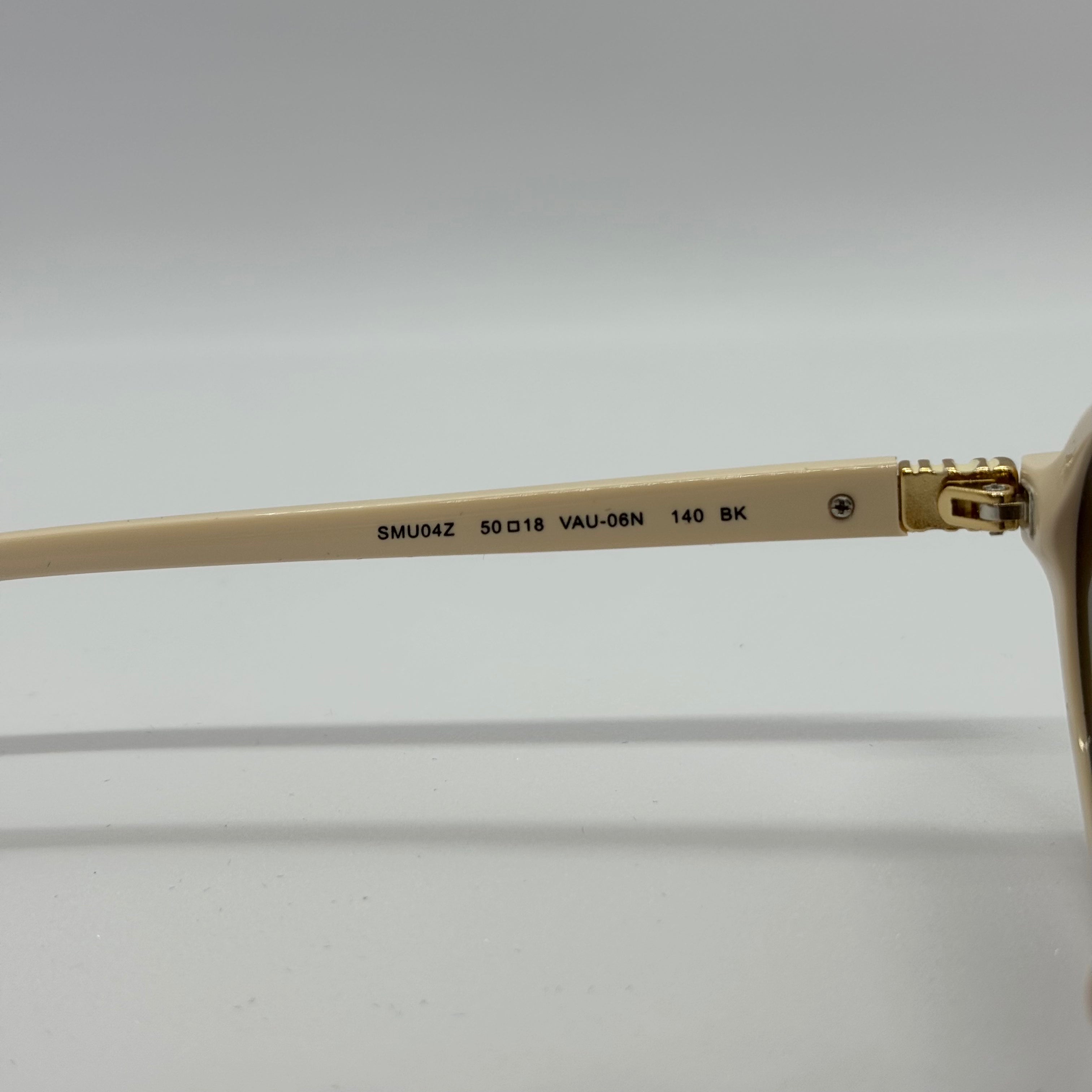 модел Ivory Line