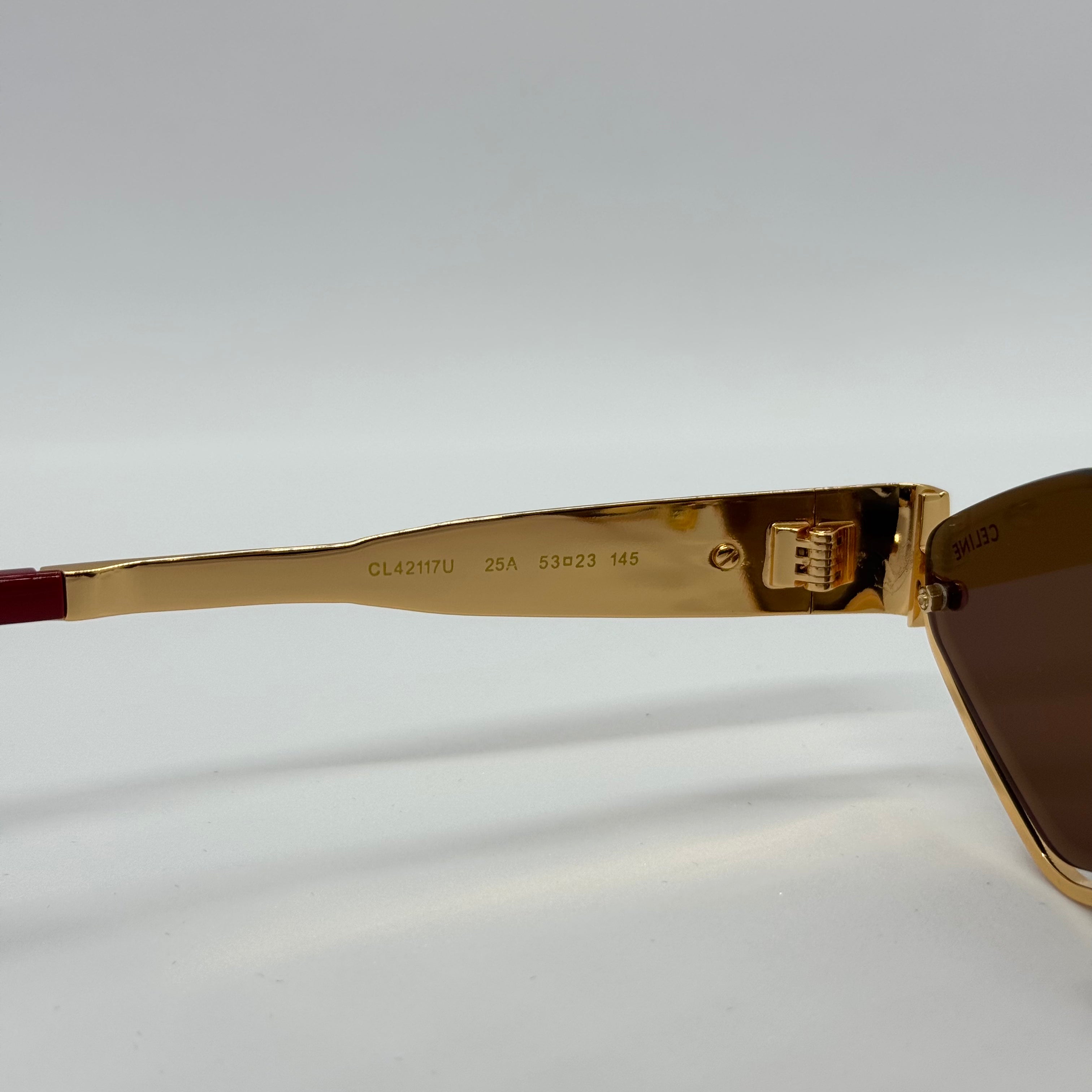 модел Icon Cut Brown