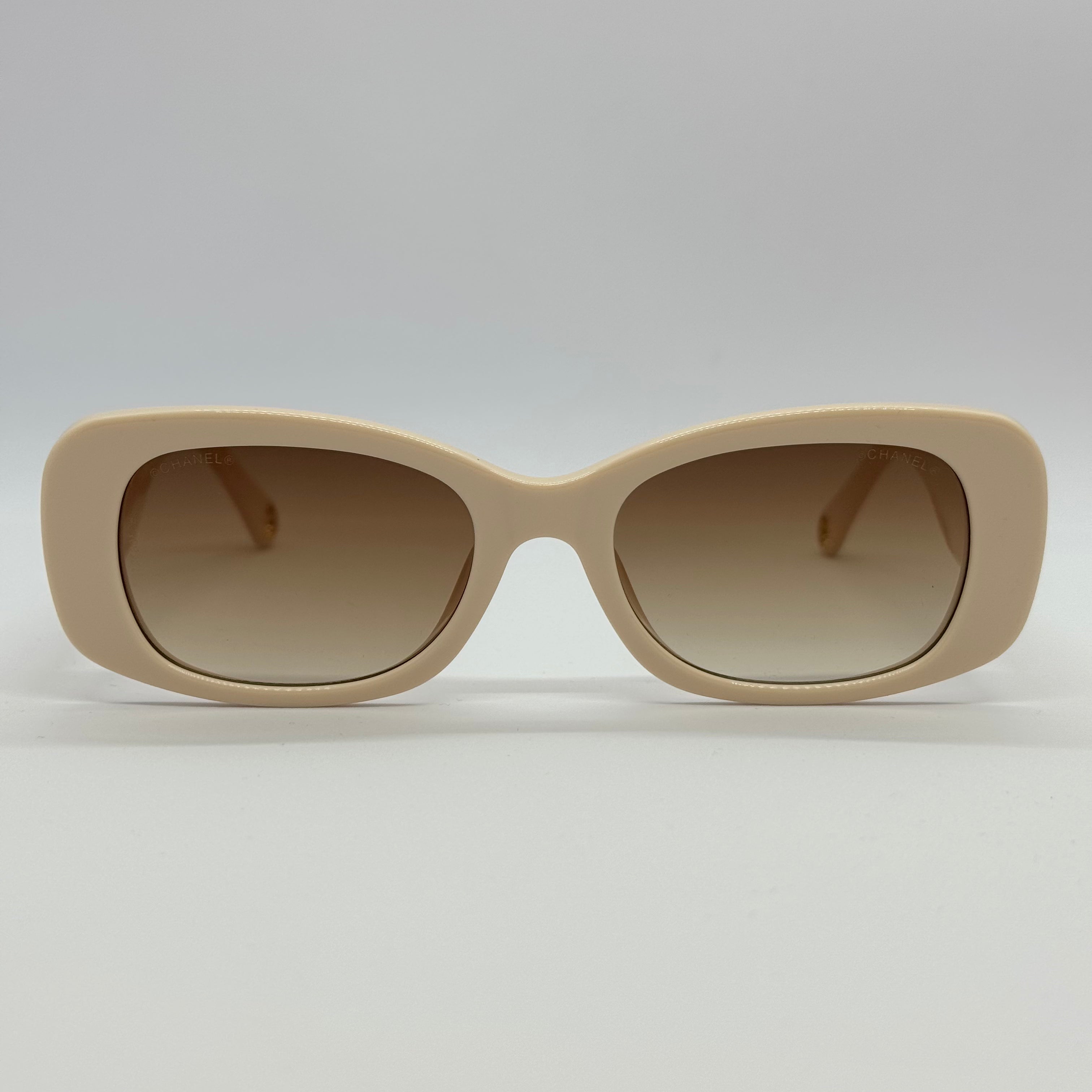 modelul Breezeye White