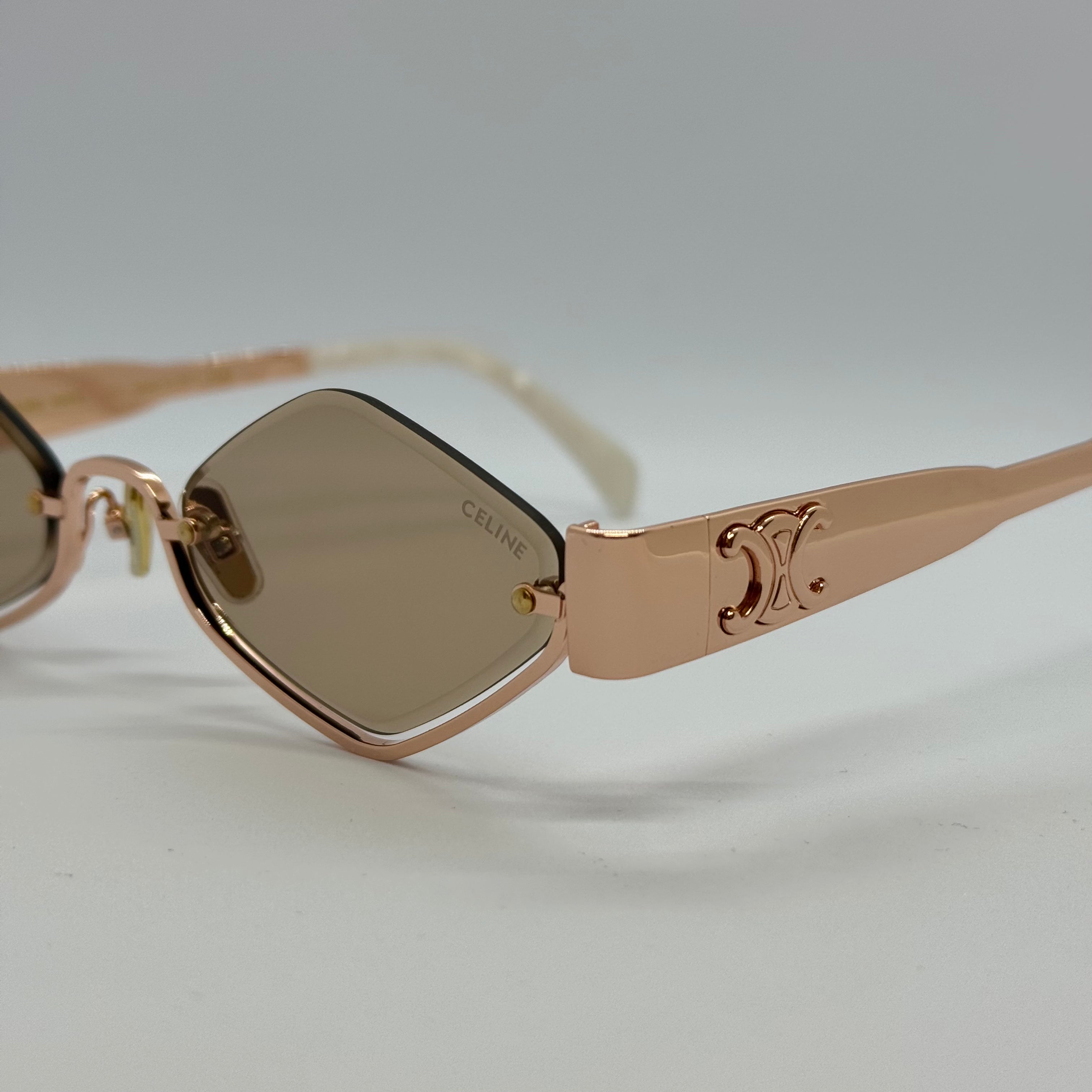 модел Icon Cut Pink
