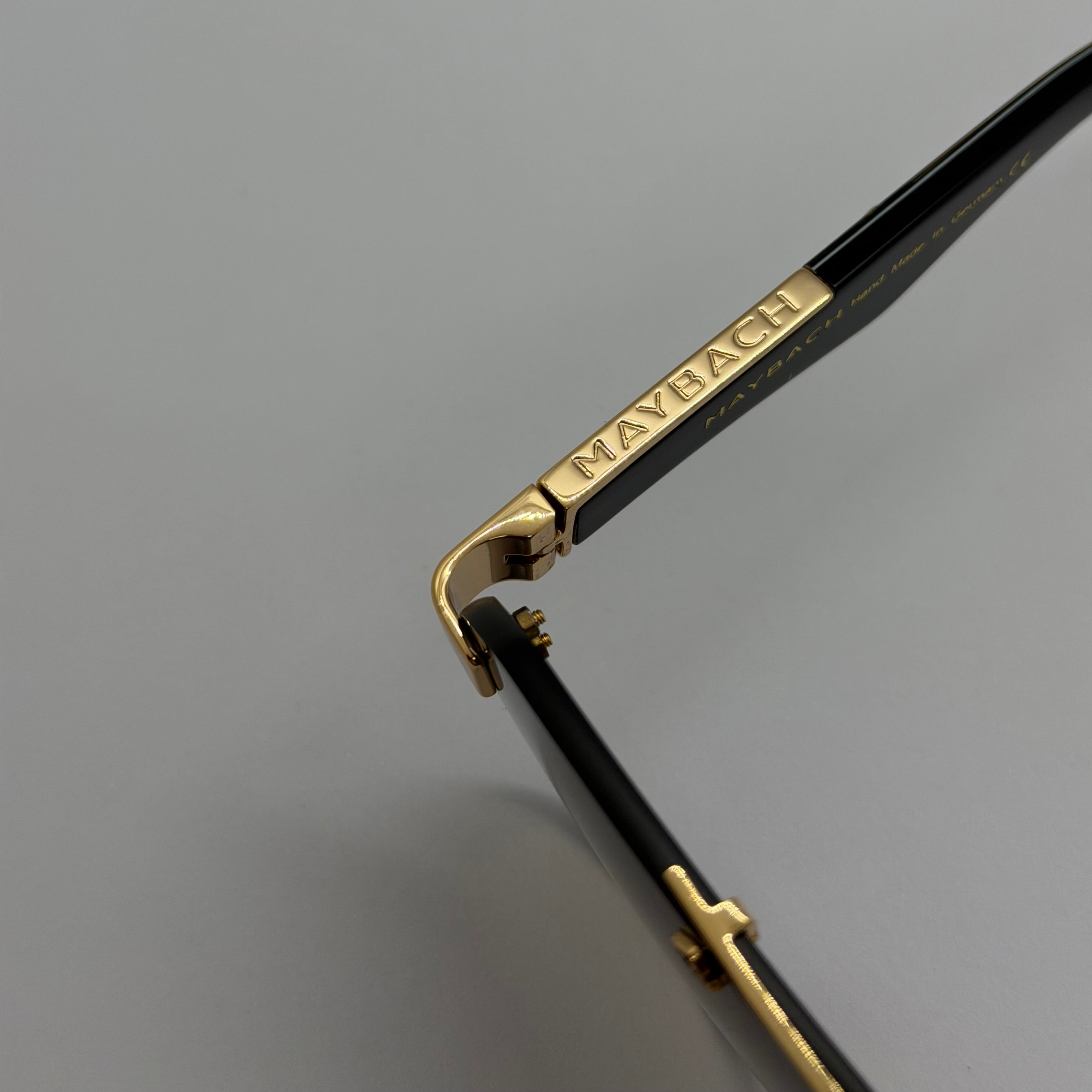 модел MayFair Gold