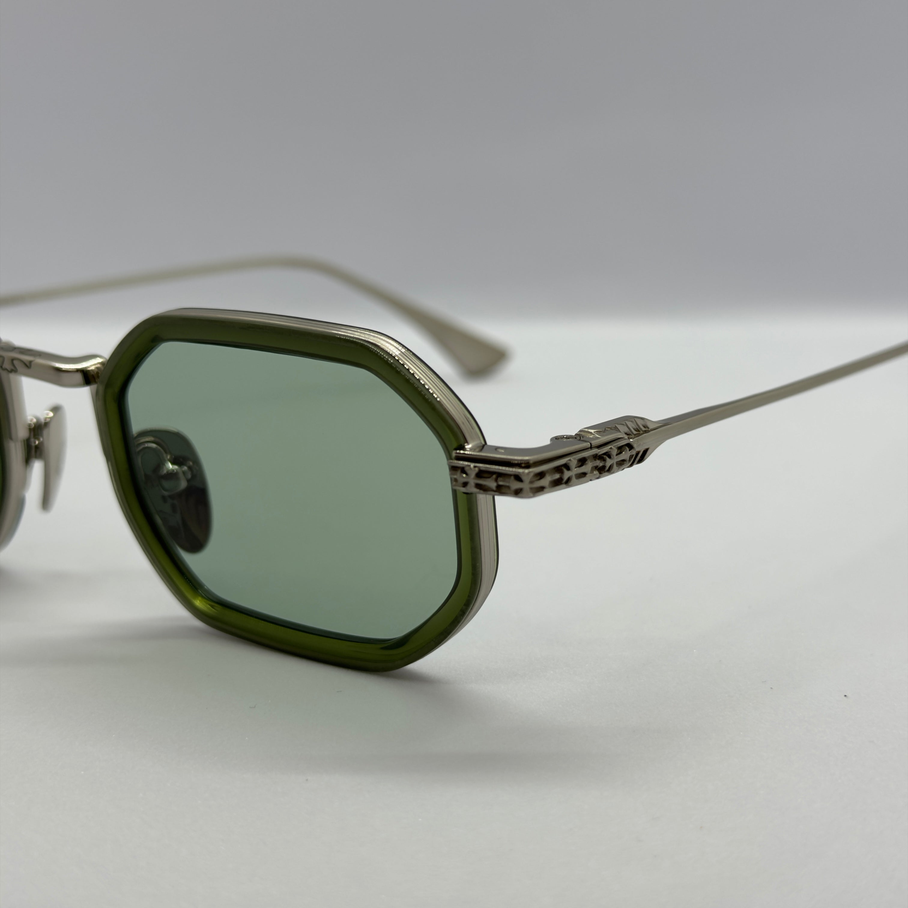 модел Roma Green
