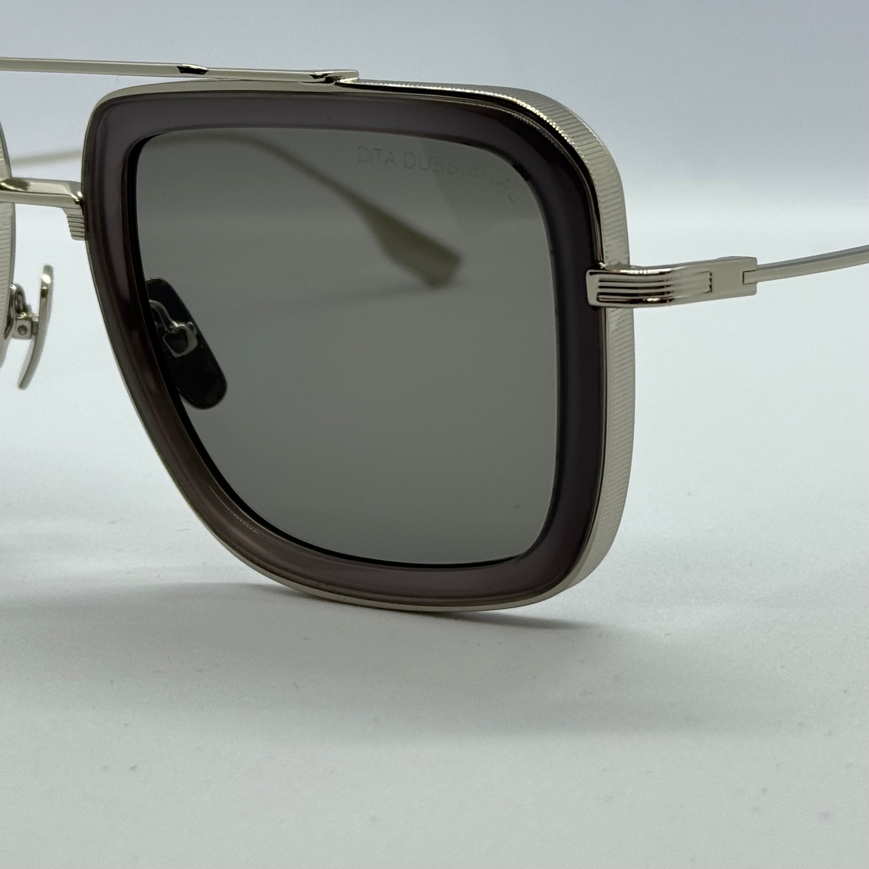 модел Gladiator Light