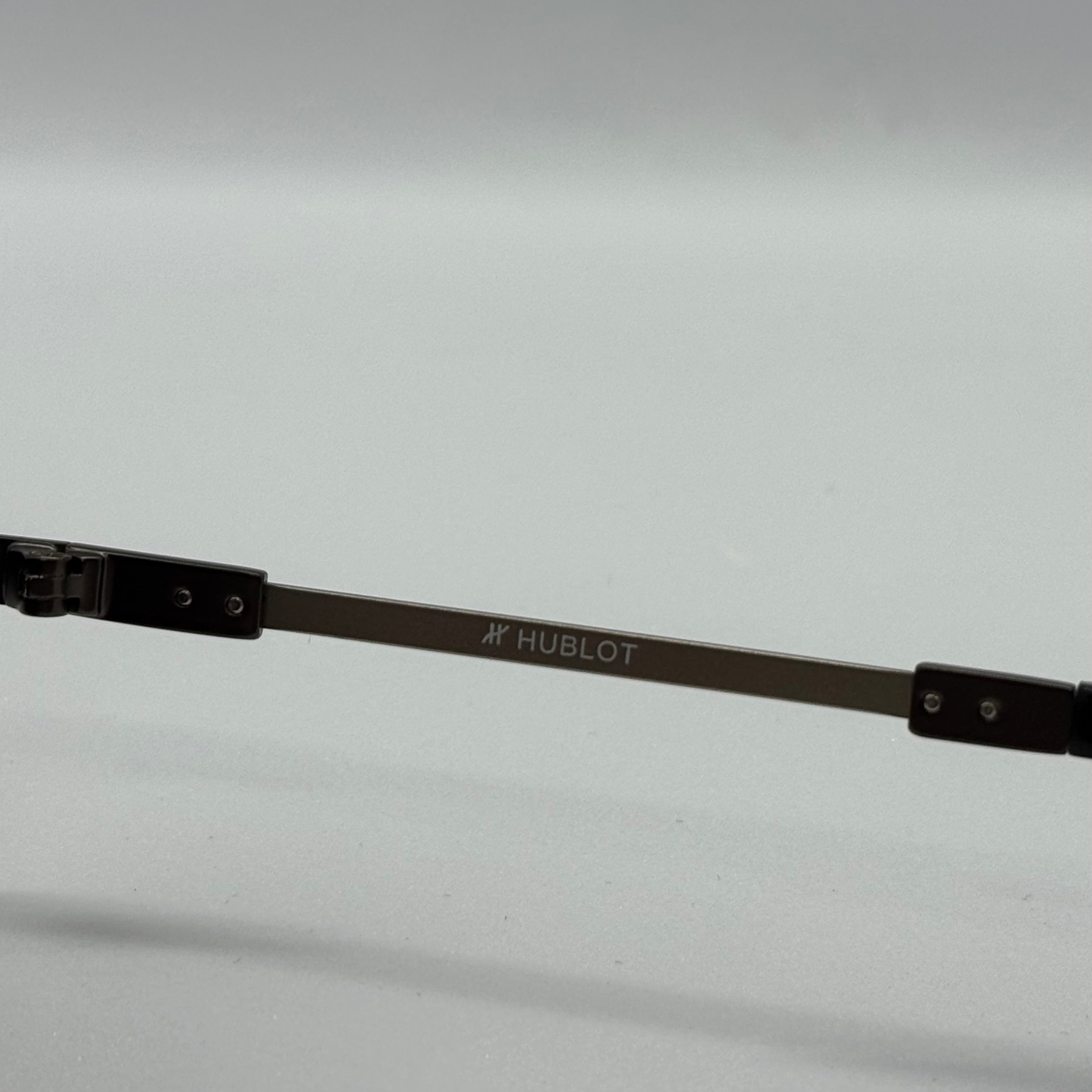 модел Lenses Black