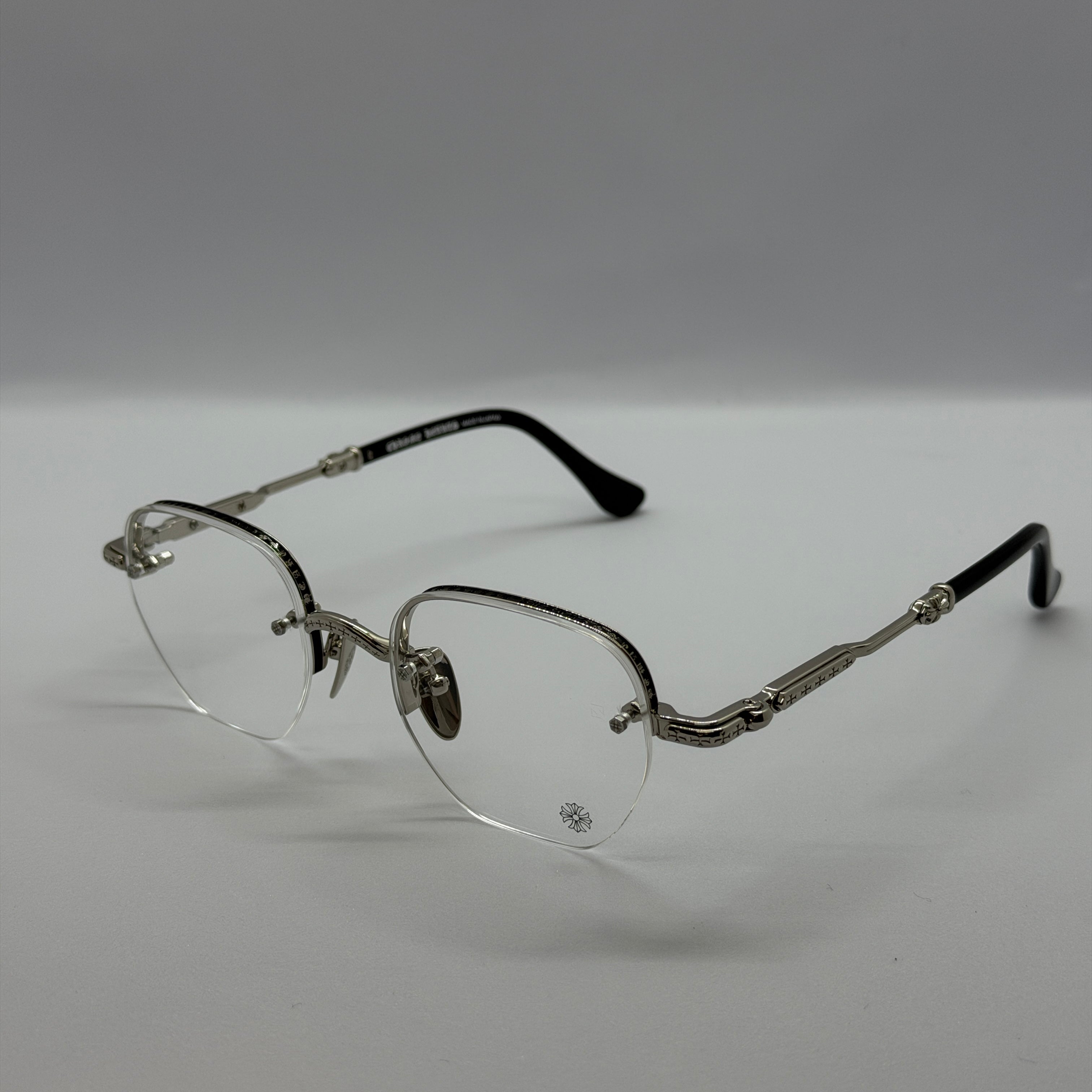 модел Verti Transparent Silver