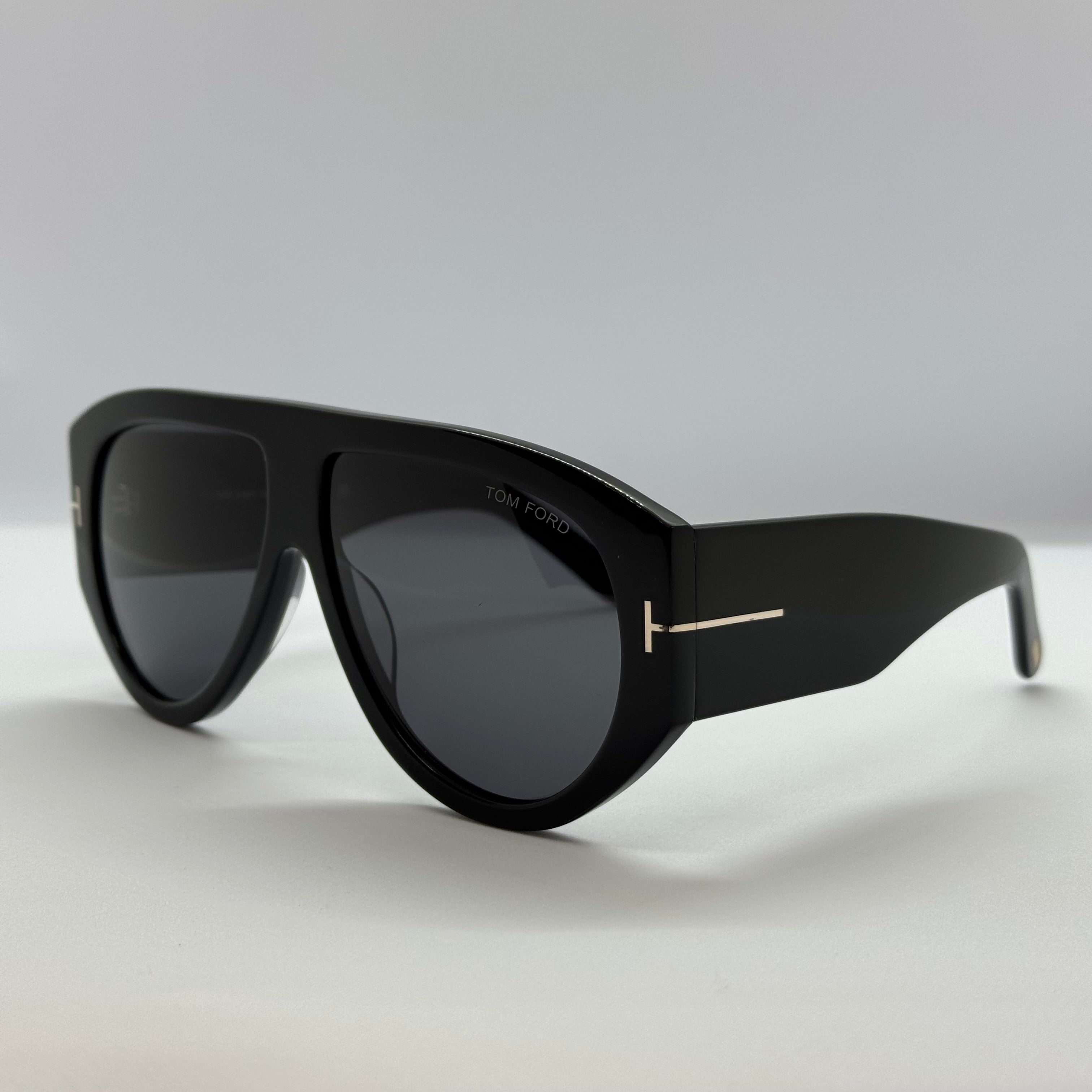 модел Tomy Black