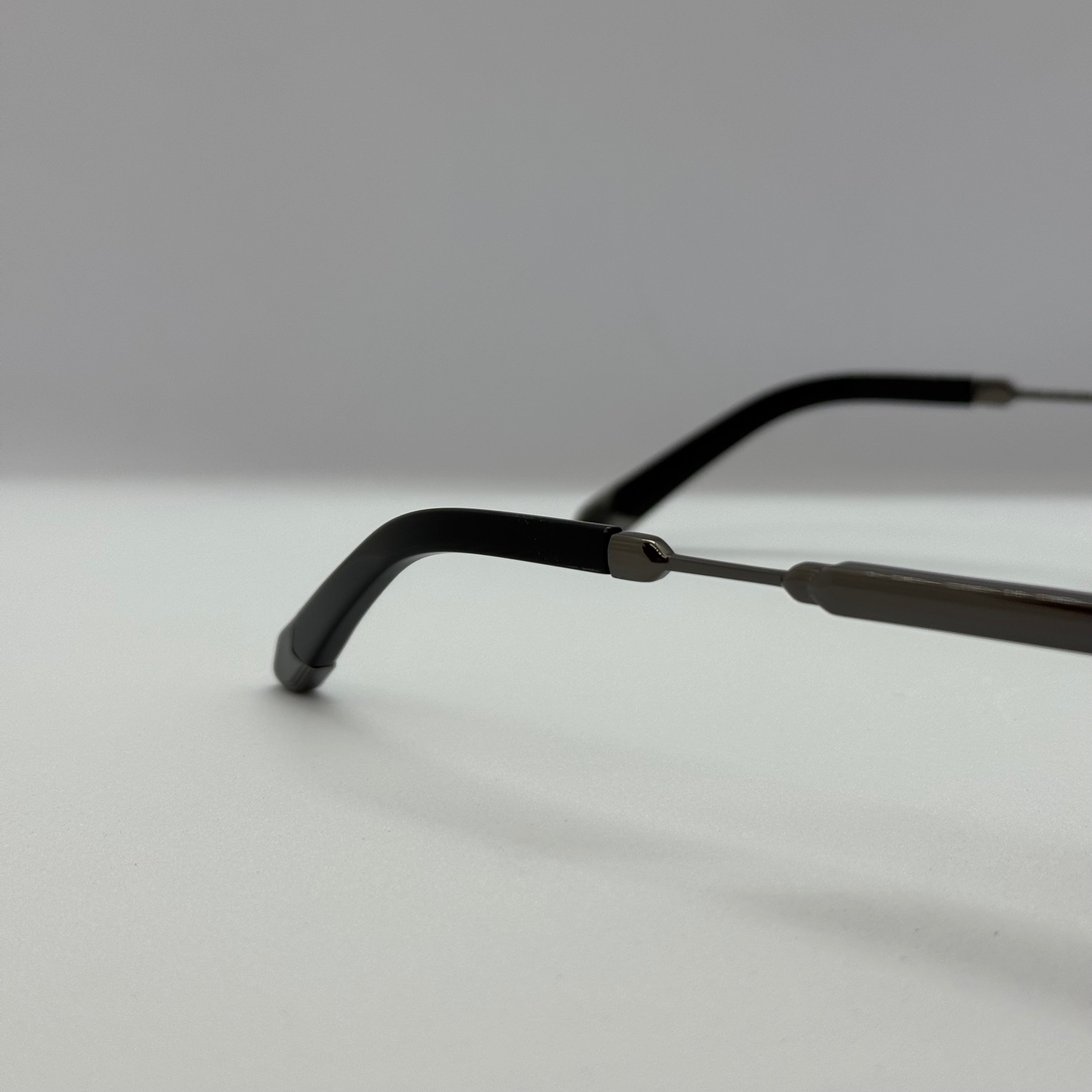 модел MayBach Black