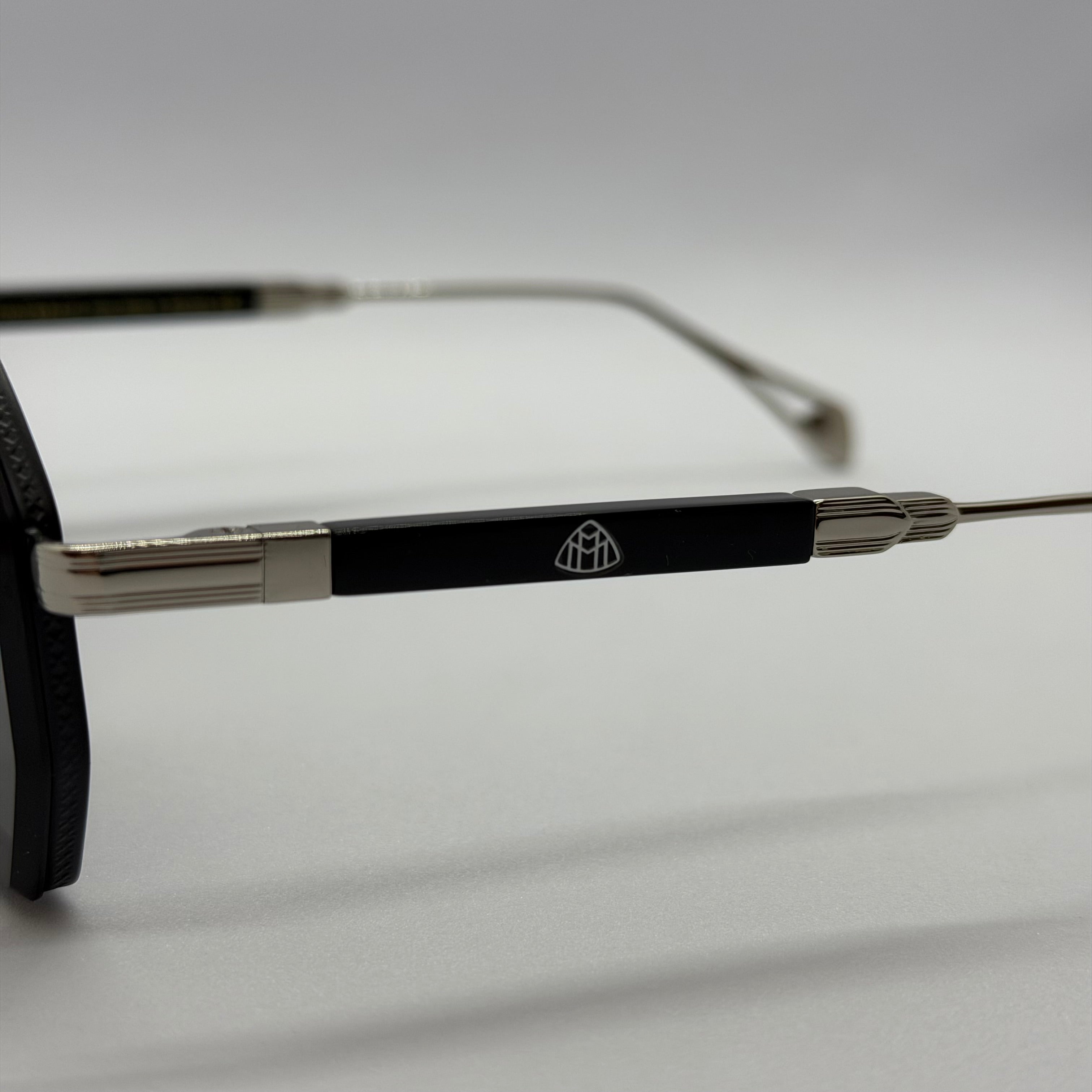 модел Diplomat Silver