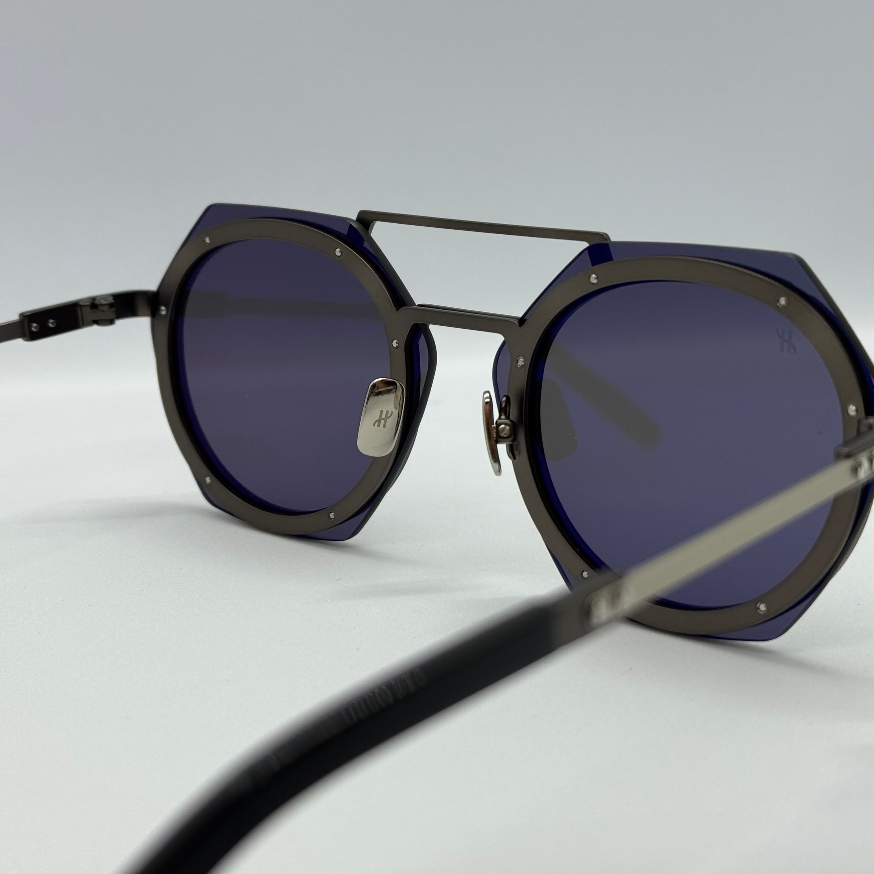 модел Lenses Black