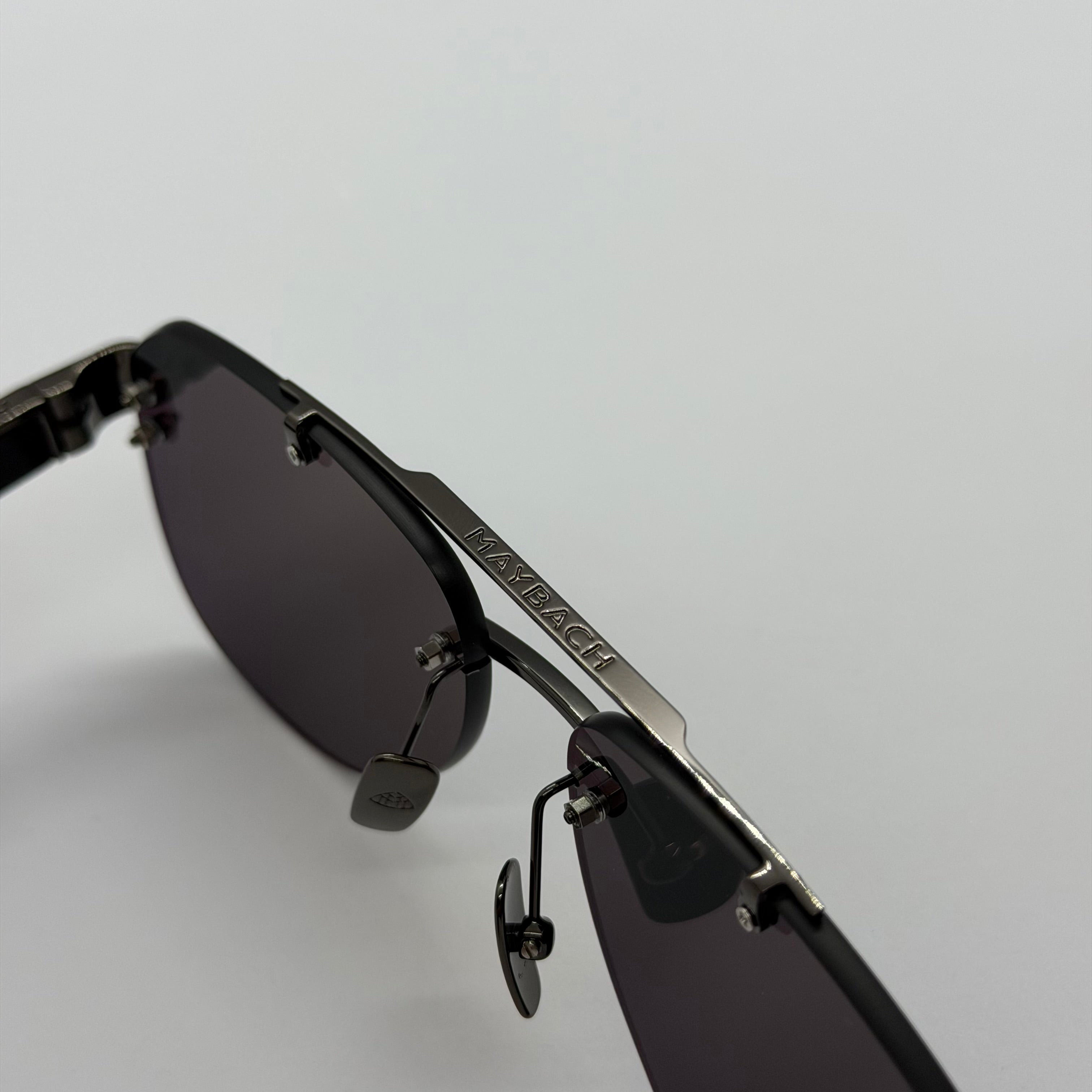модел MayFair Black