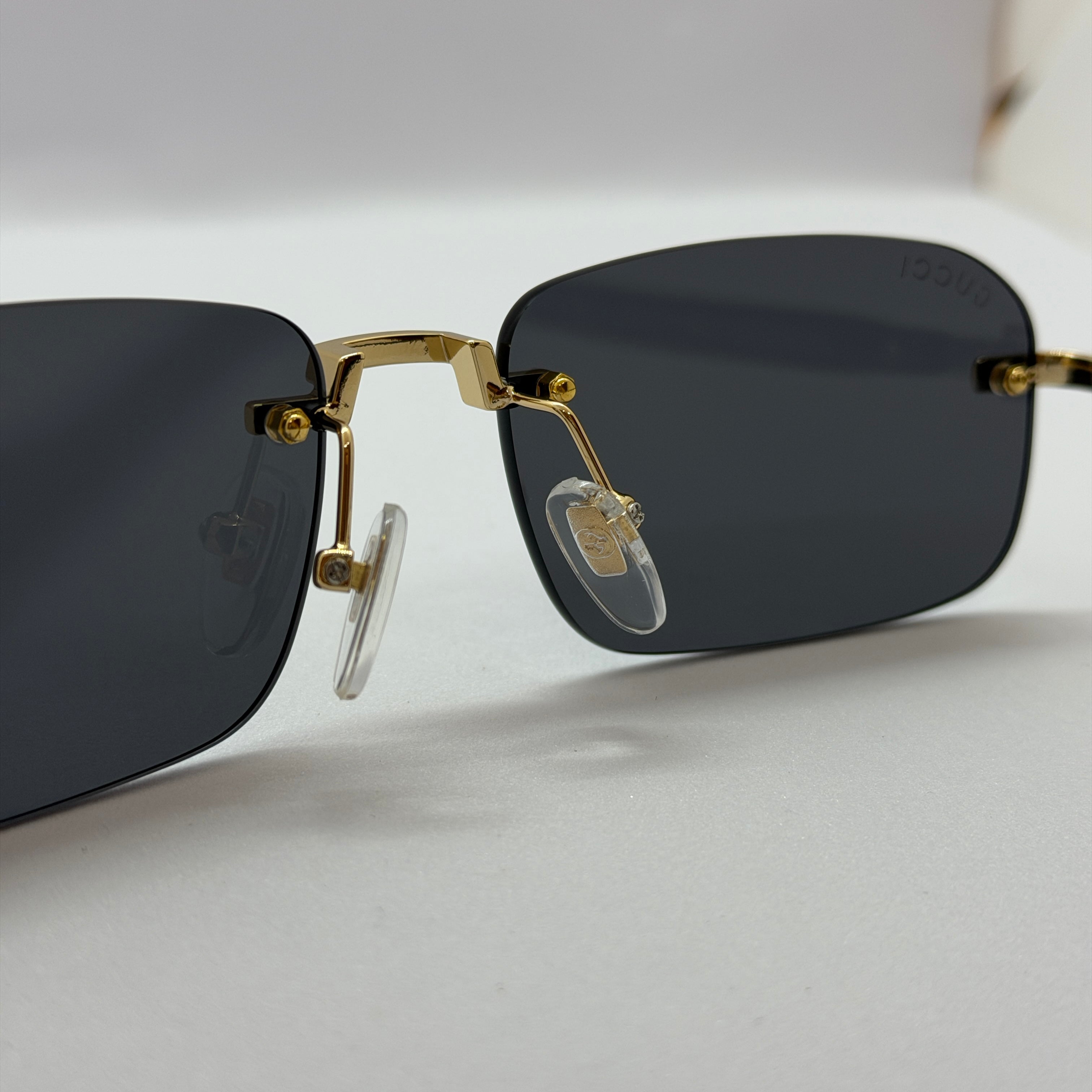 модел Rectangular frame Gold