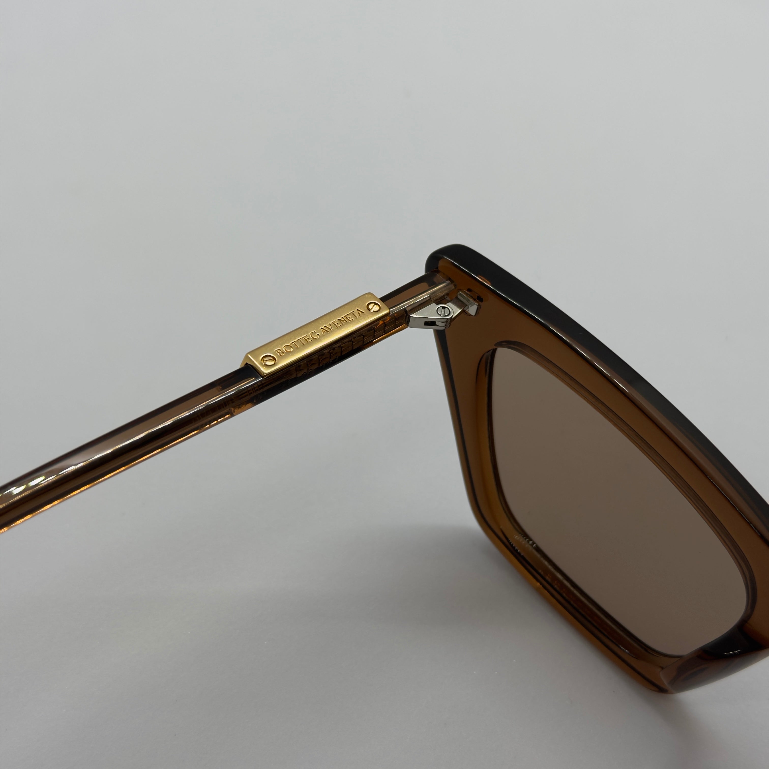 модел Zeno Brown